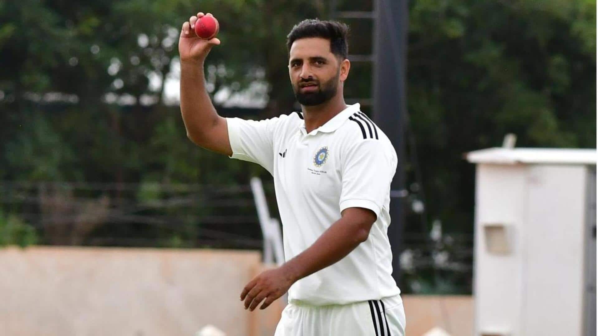रणजी ट्रॉफी 2025-26: आकिब नबी डार ने फाइनल में कर्नाटक के खिलाफ लिया 5 विकेट हॉल 