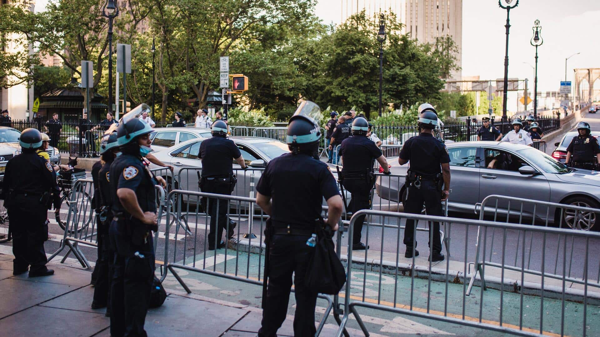 अमेरिका: न्यूयॉर्क में यहूदी धर्मस्थल के बाहर गोलीबारी, 'फिलिस्तीन को आजाद करो' के नारे लगाए