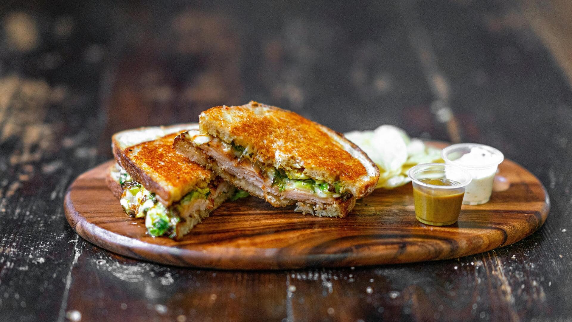 तंगी के दौरान खत्म हो गई गैस? बिना पकाए बनाएं ये 5 स्वादिष्ट और पौष्टिक व्यंजन