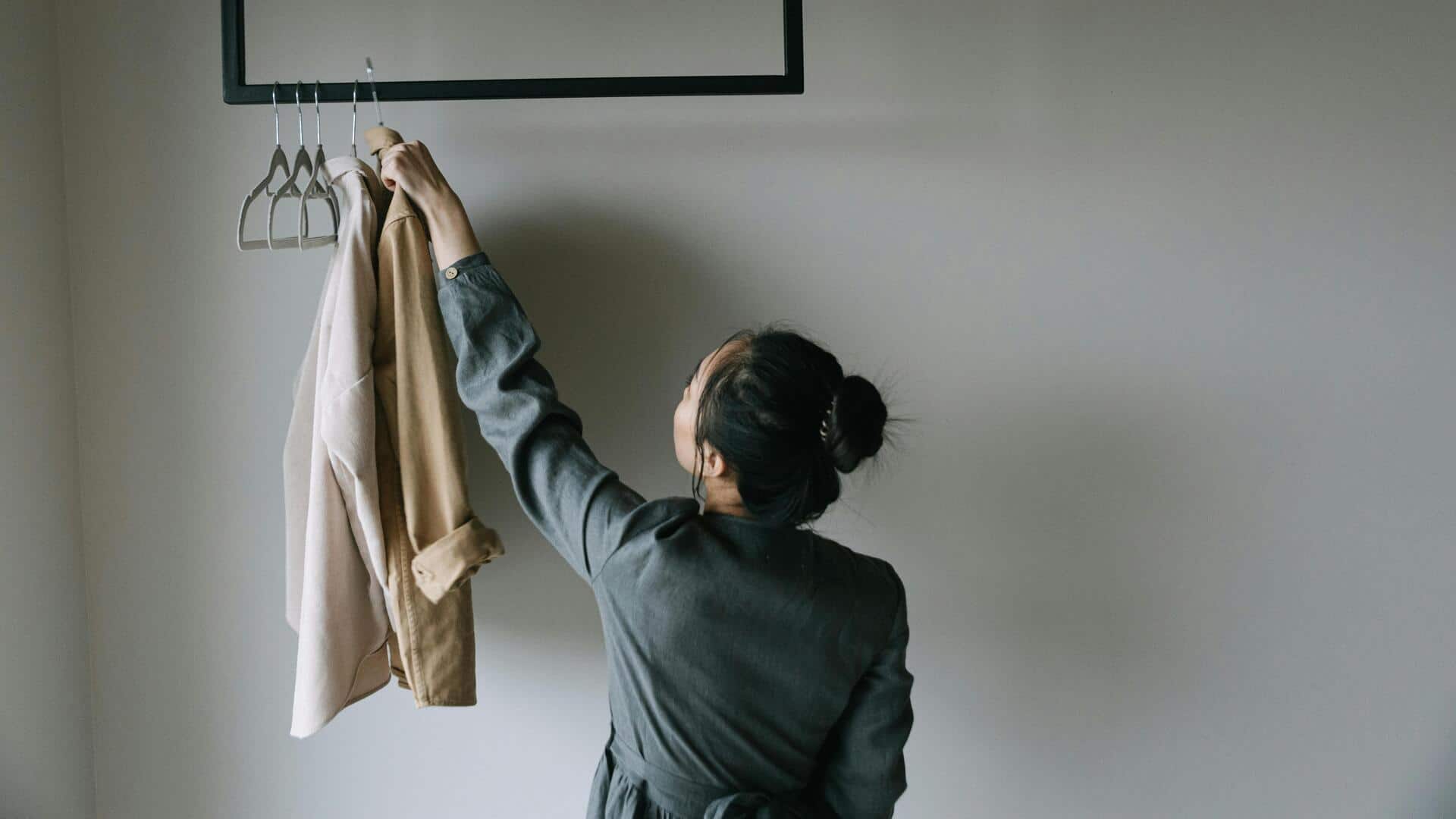 कपड़ों से बदबू दूर करने के लिए अपनाएं ये आसान तरीके, हमेशा महकेंगे 