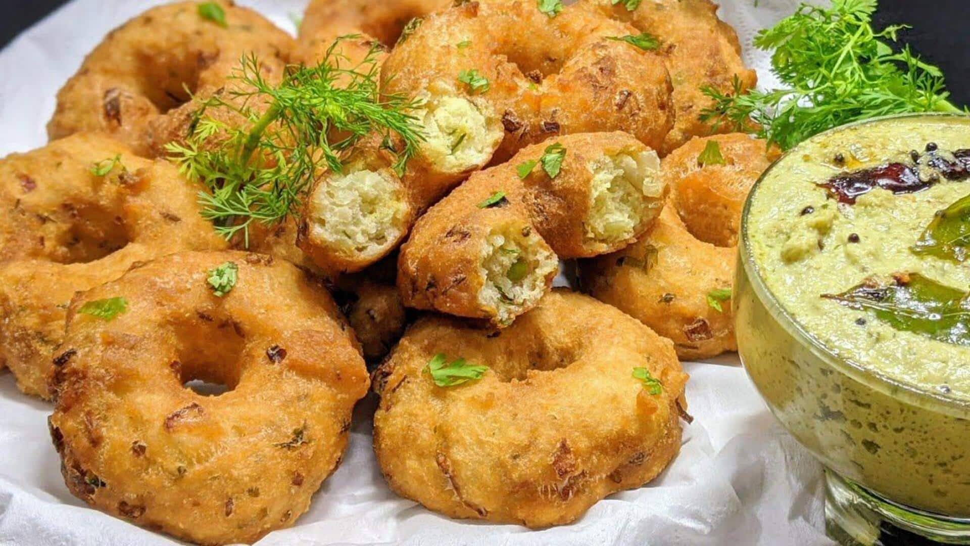 चाय के साथ खाने के लिए एकदम सही हैं ये सूजी के व्यंजन, जानें रेसिपी चाय के साथ खाने के लिए एकदम सही हैं ये सूजी के व्यंजन, जानें रेसिपी