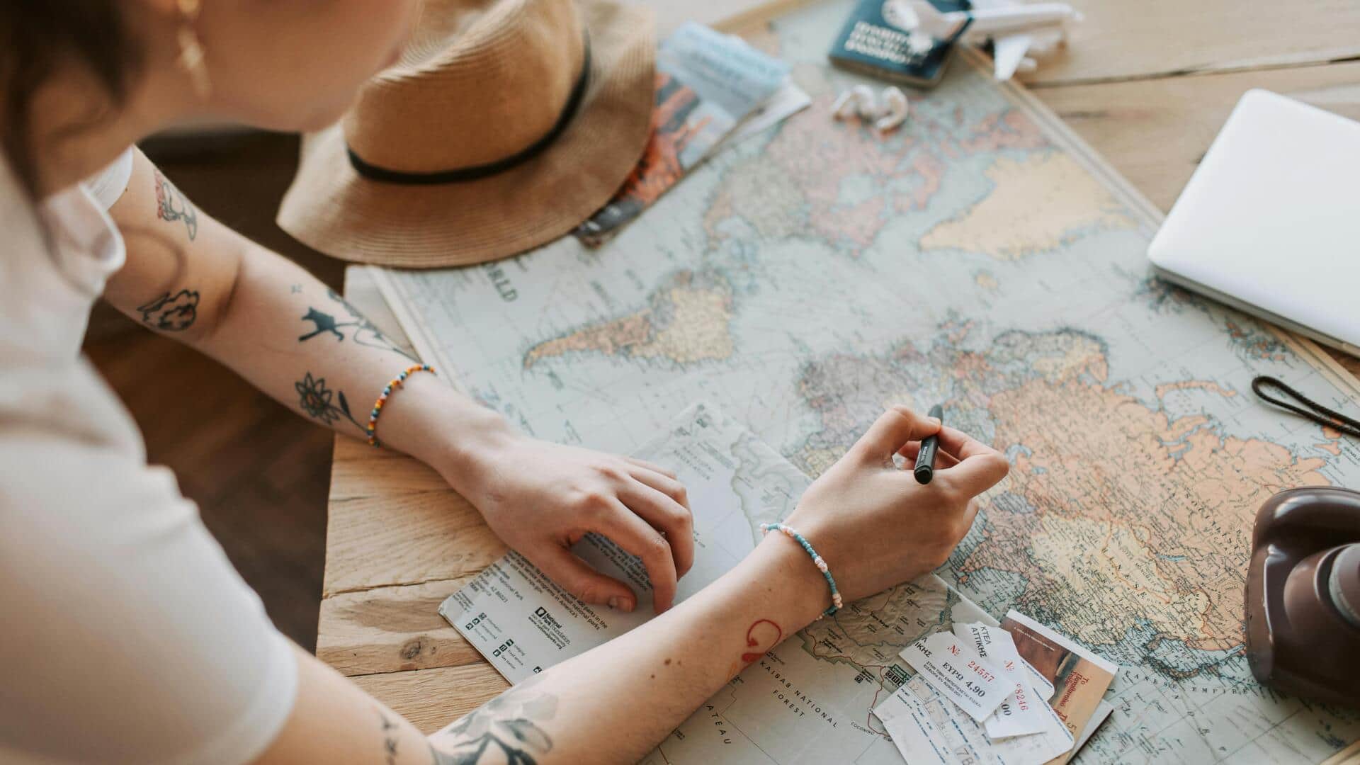 पहली बार अंतरराष्ट्रीय यात्रा की योजना बना रहे हैं? इन बातों का रखें खास ध्यान