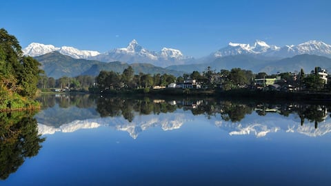 नेपाल है छुट्टियां मनाने के लिए आदर्श स्थान, जानें इस देश के 5 मशहूर पर्यटन स्थल