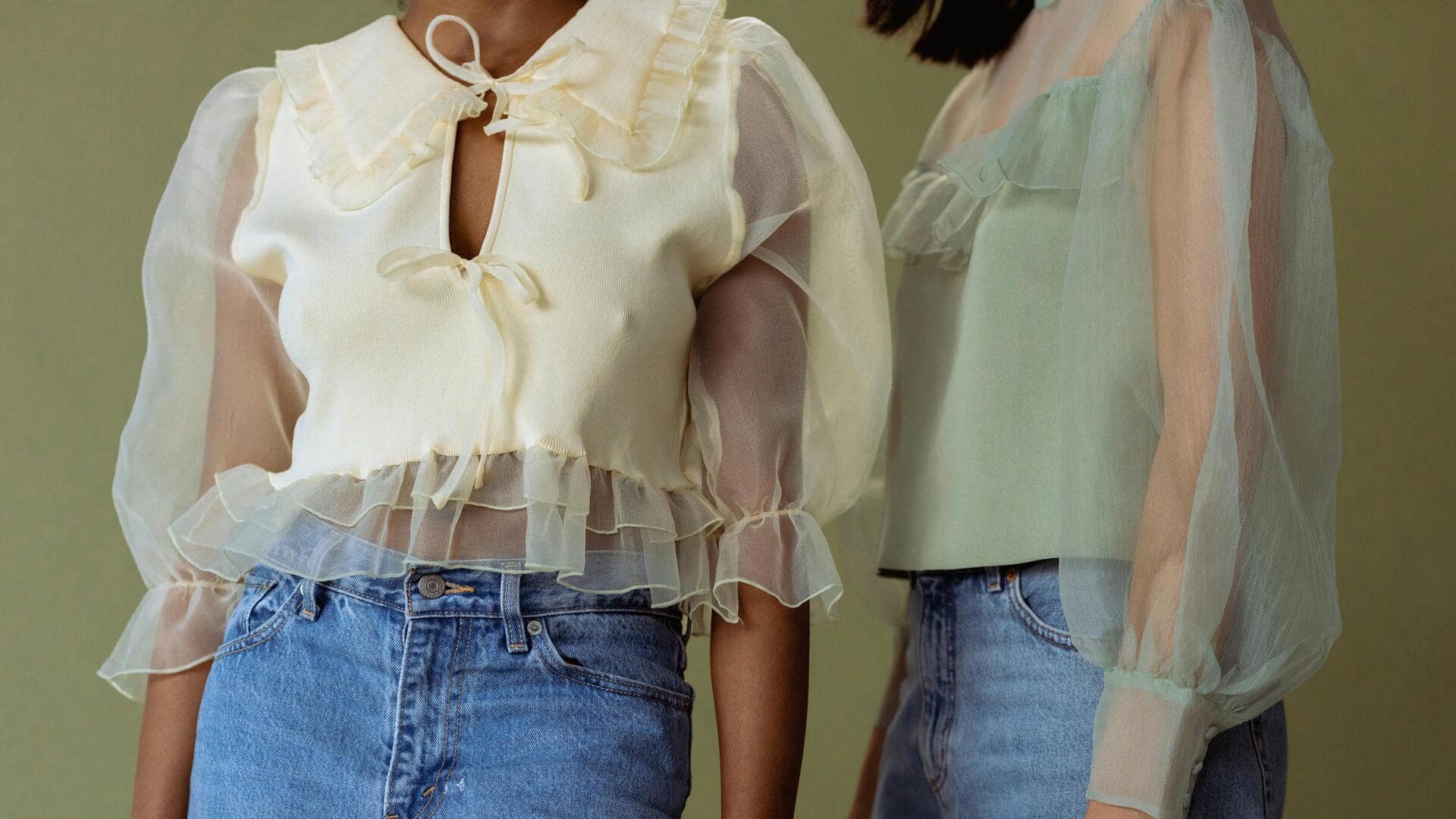 पारंपरिक भारतीय परिधानों में स्टेटमेंट स्लीव्स को शामिल करने के लिए अपनाएं ये तरीके