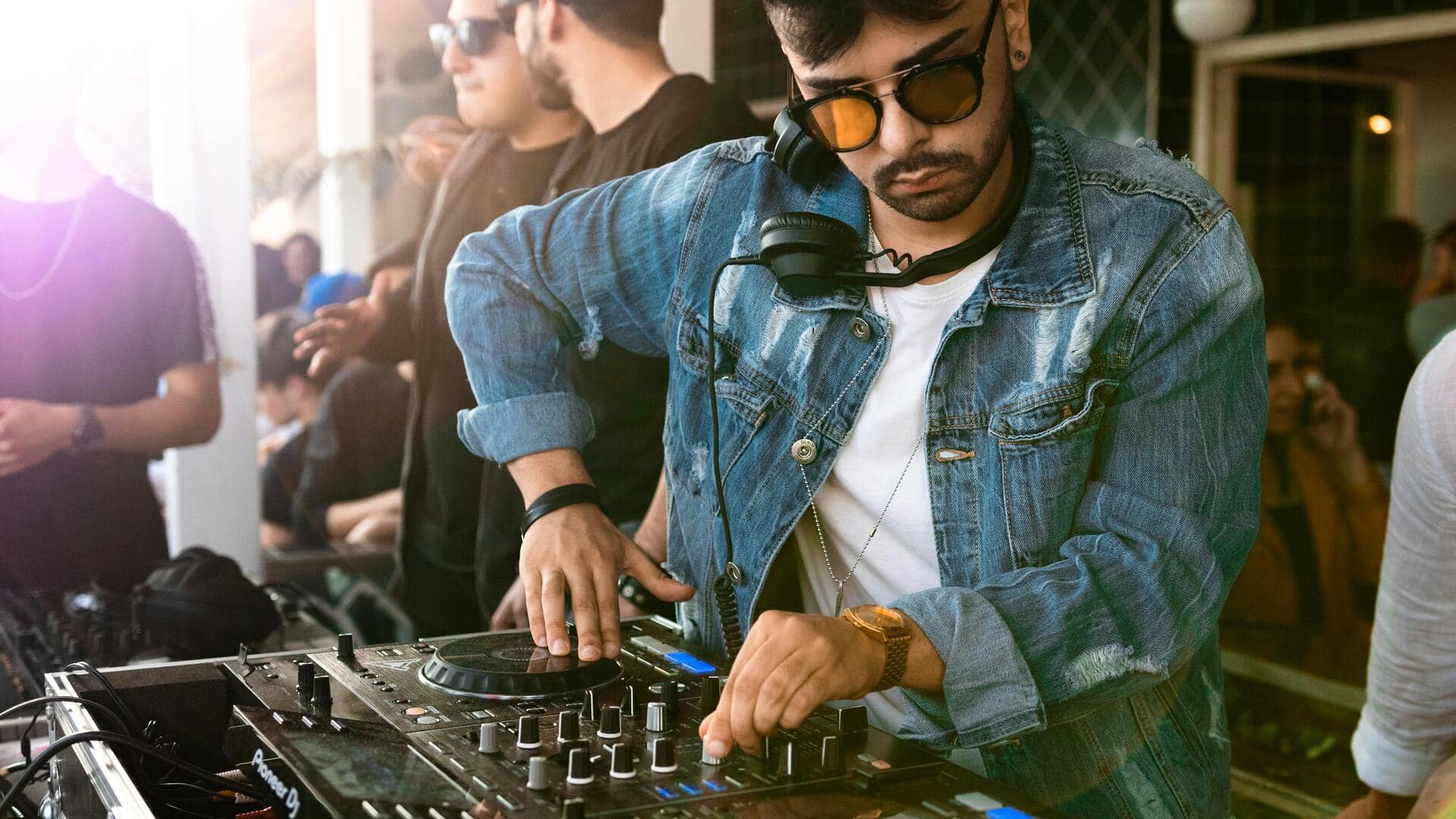 डीजे बनना चाहते हैं? इन 5 बातों का रखें खास ध्यान