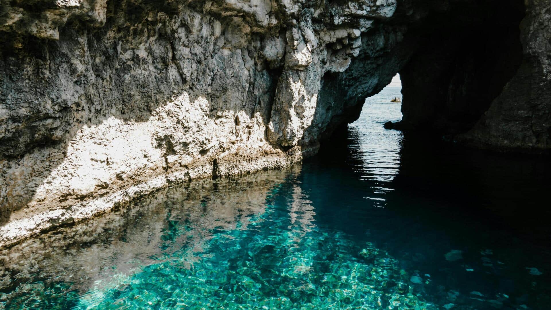 माल्टा में स्थित ये 5 समुद्री गुफाएं हैं बेहतरीन, एक बार जरूर देखने जाएं