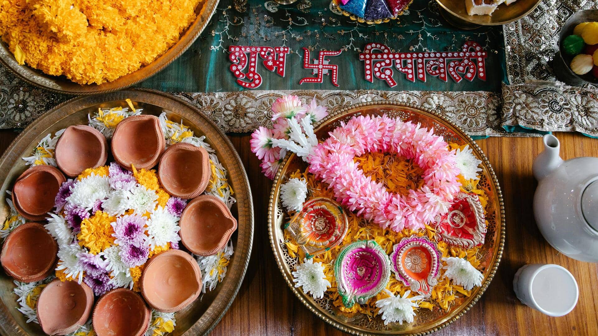 दिवाली पर इस तरह से मनाएं त्योहार, प्रदूषण नहीं होगा और पर्यावरण को होगा फायदा दिवाली पर इस तरह से मनाएं त्योहार, प्रदूषण नहीं होगा और पर्यावरण को होगा फायदा