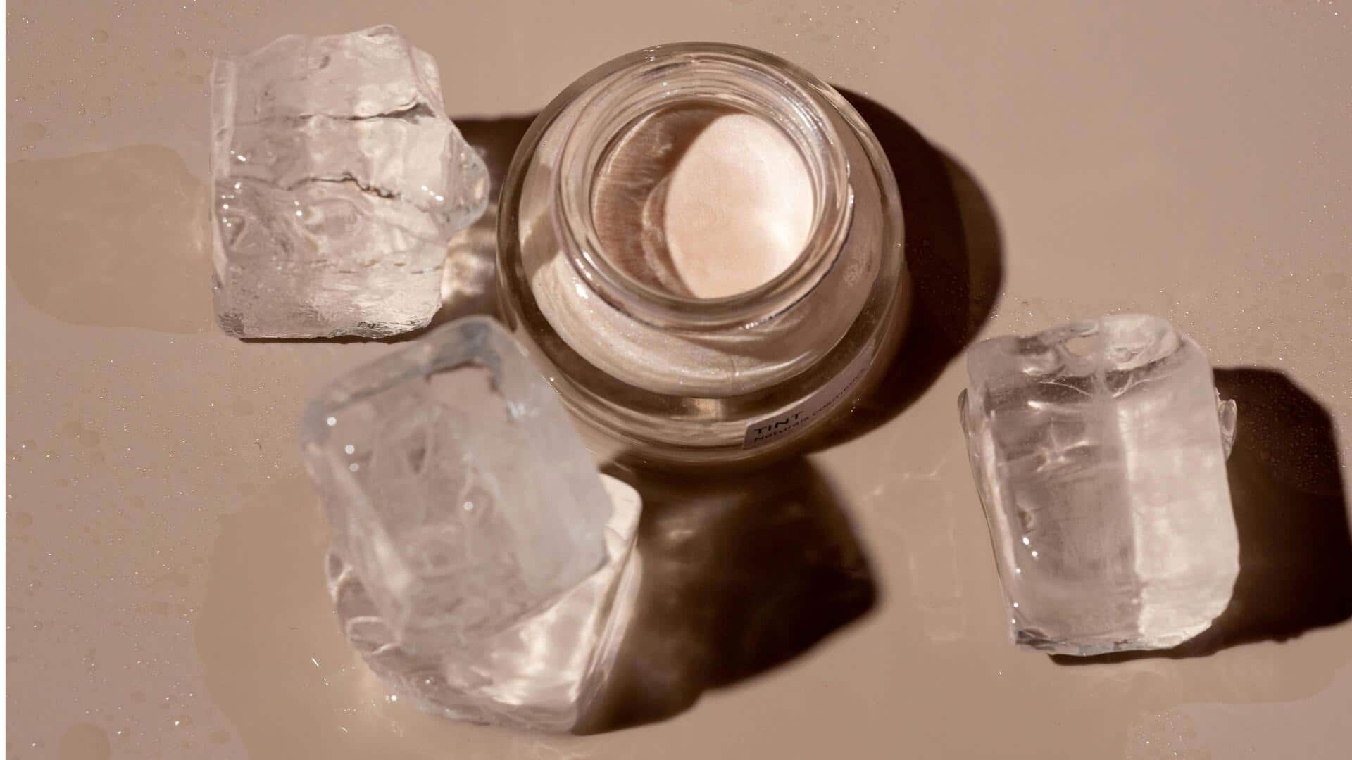 ग्लास स्किन के लिए घर पर आसानी से बनाएं चावल के पानी के आइस क्यूब