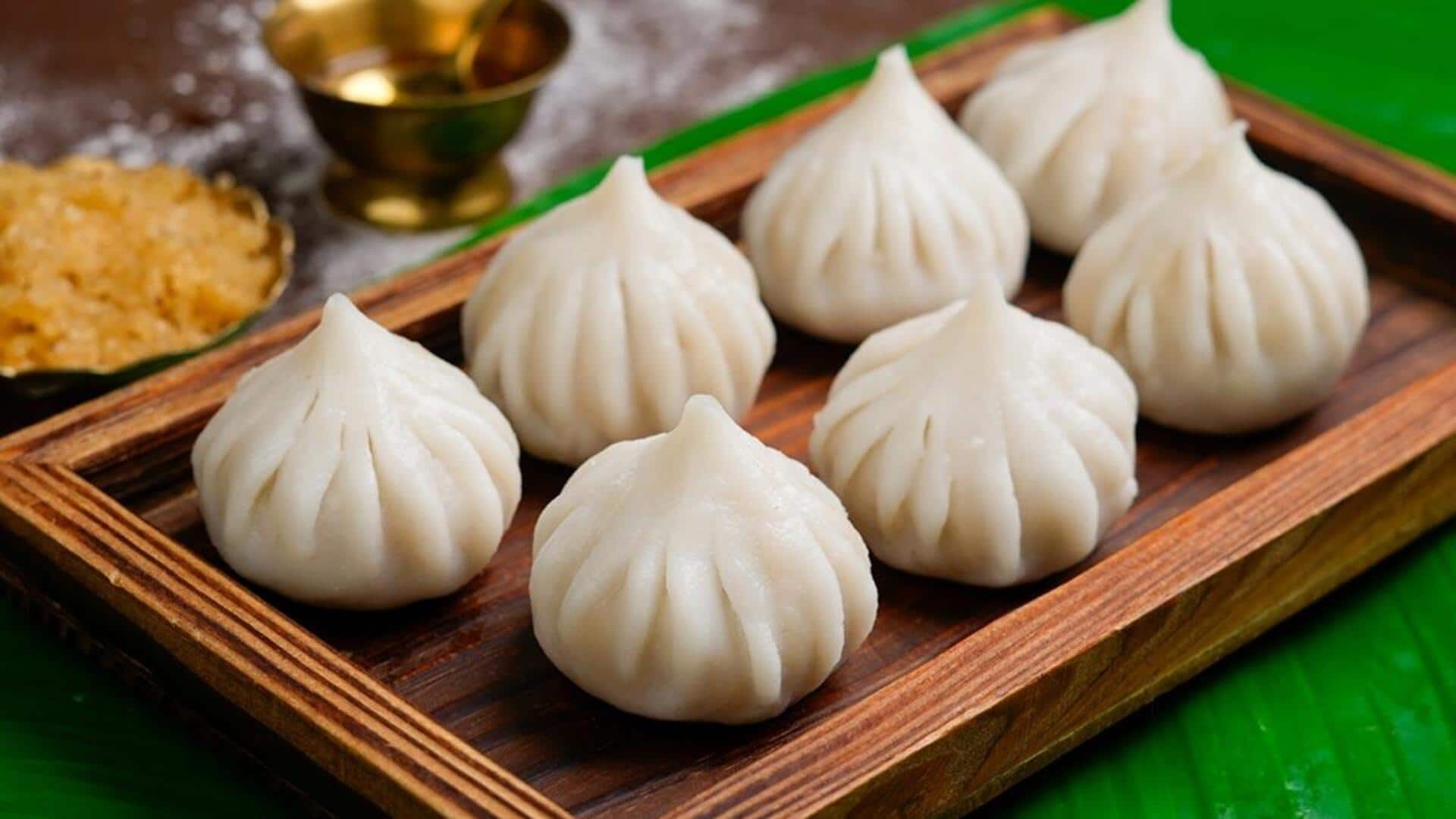 गणेश चतुर्थी पर बनाएं ये 5 तरह के मोदक, आसान है रेसिपी