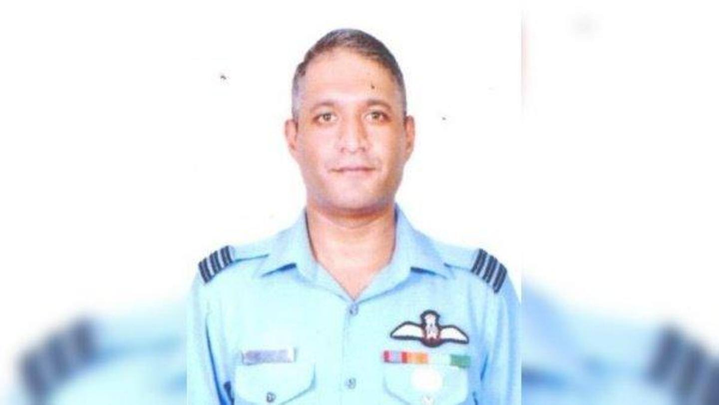 हादसे में जिंदा बचे हुए हैं ग्रुप कैप्टन वरुण सिंह हादसे में जिंदा बचे हुए हैं ग्रुप कैप्टन वरुण सिंह
