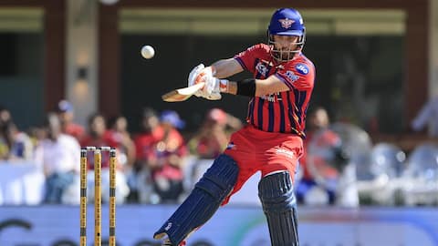 IPL 2026: जोश इंग्लिश ने रिवर्स लैप शॉट से लगाया जोरदार छक्का, देखें वायरल वीडियो 