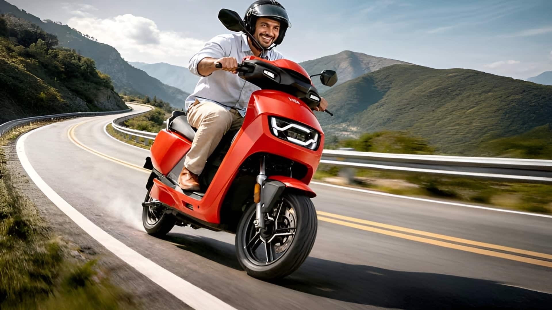 हीरो विदा VX2 प्लस 4.4kWh स्कूटर लॉन्च, रेंज और टॉप स्पीड में हुआ इजाफा
