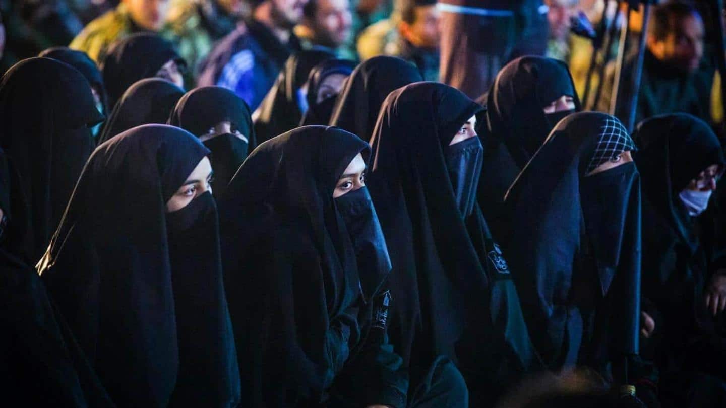 हिजाब विवाद पर बोला कर्नाटक हाई कोर्ट- फैसला आने तक धार्मिक ड्रेस की जिद न करें