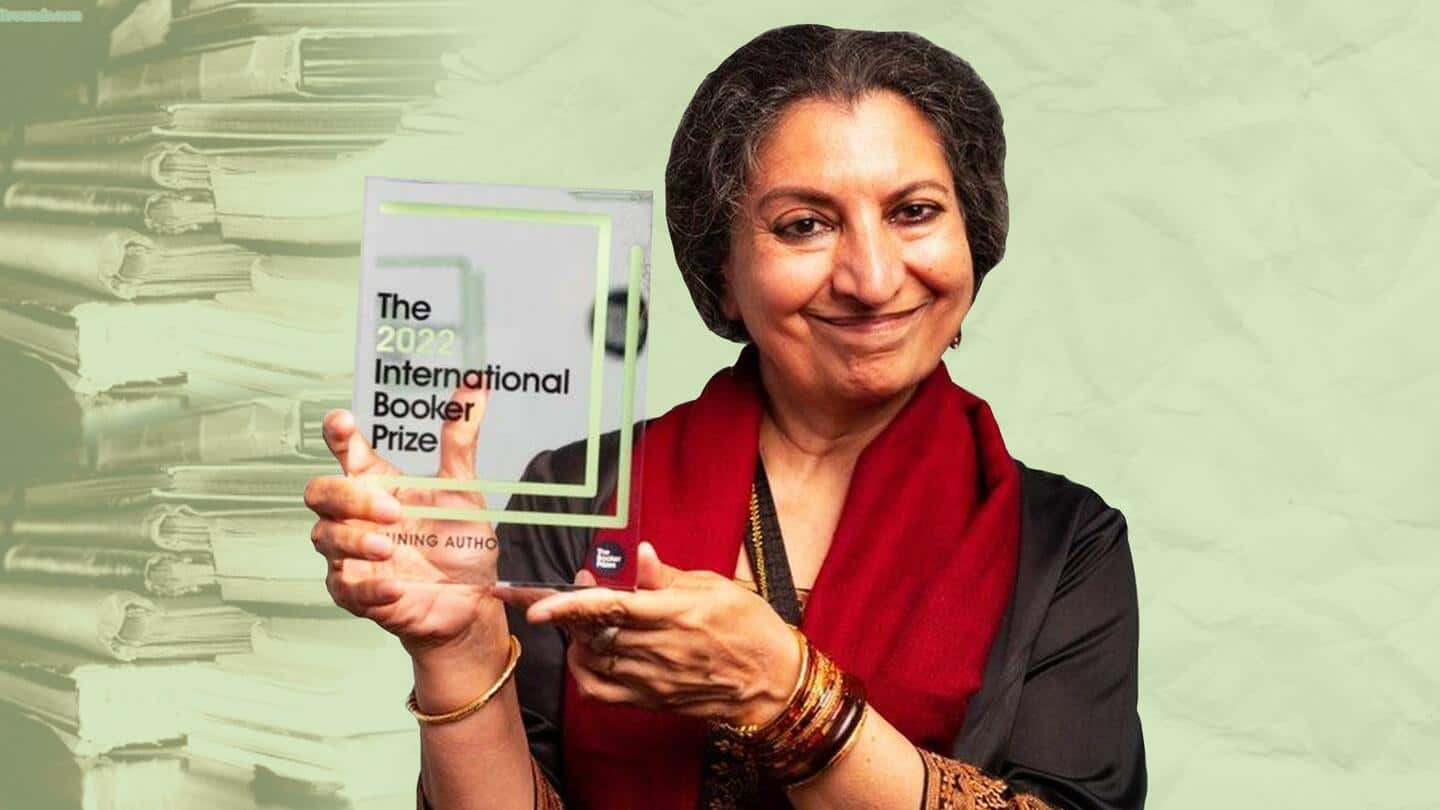 साहित्यकार गीतांजलि श्री का 'टॉम्ब ऑफ सैंड' बना बुकर पुरस्कार जीतने वाला पहला हिंदी उपन्यास