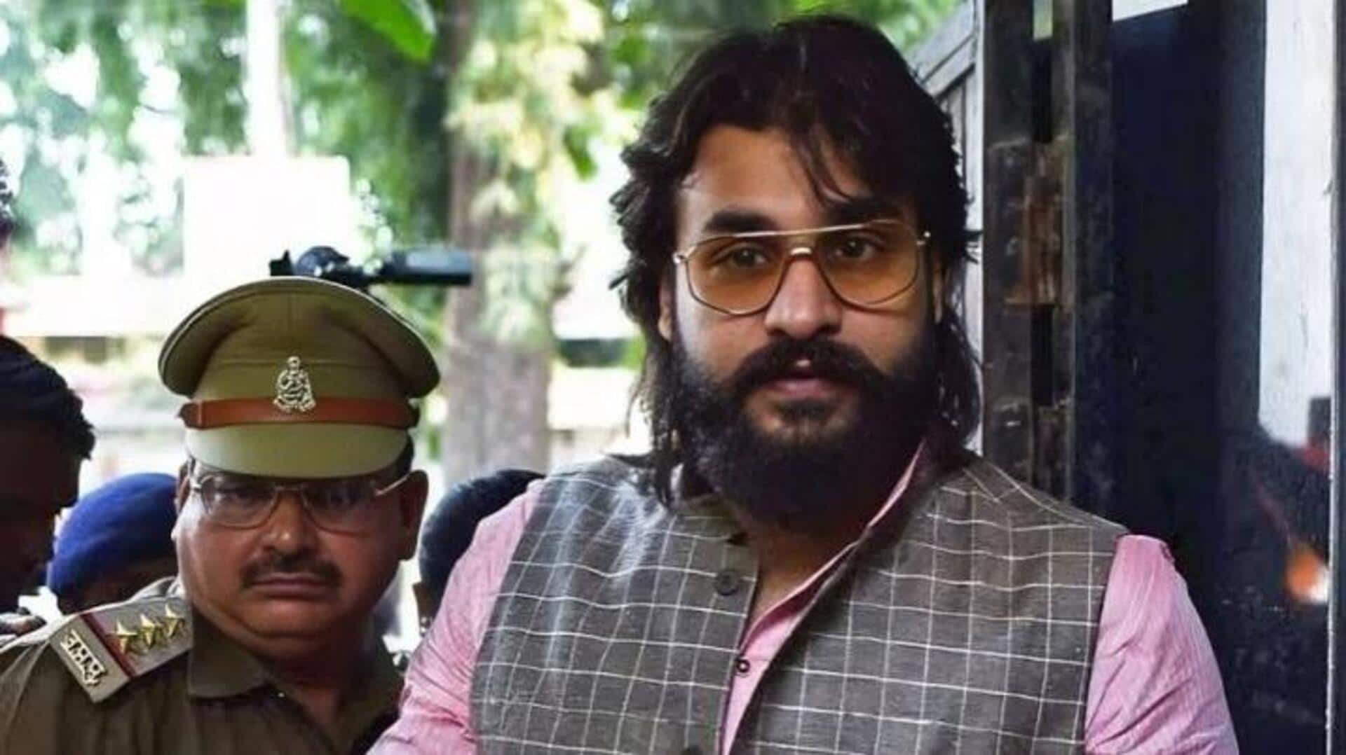 अब्बास अंसारी को हेट स्पीच मामले में 2 साल की सजा, विधायकी पर भी लटकी तलवार अब्बास अंसारी को हेट स्पीच मामले में 2 साल की सजा, विधायकी पर भी लटकी तलवार