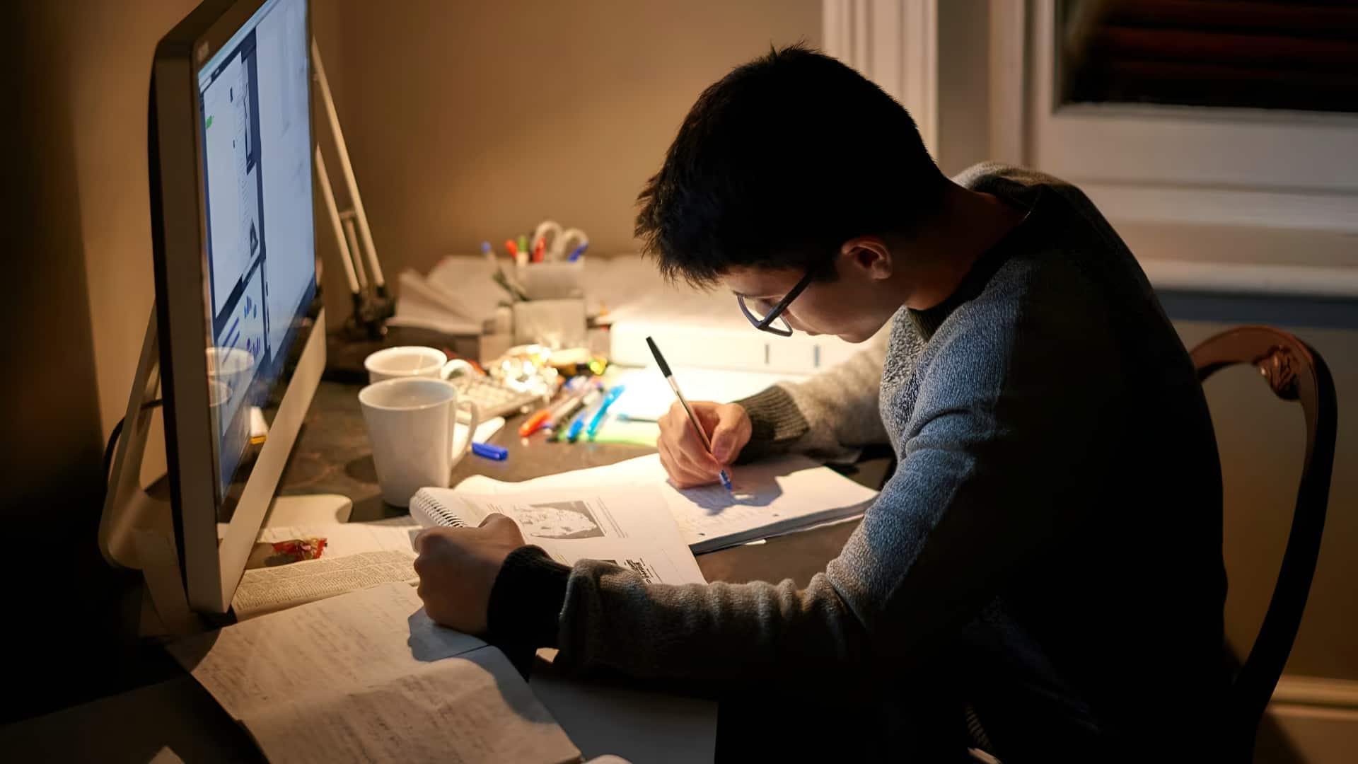 इतिहास के बारे में जानने की है दिलचस्पी, इन 5 AI टूल्स को आज ही आजमाएं