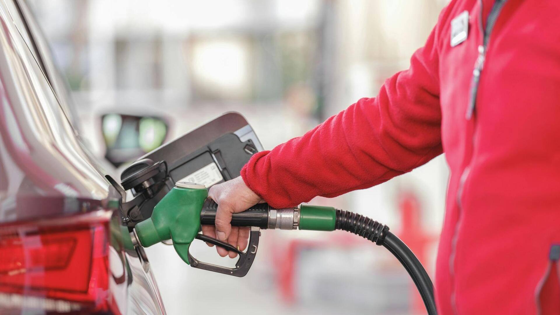 पेट्रोल-डीजल की कीमतें: 17 अप्रैल के लिए ताजा भाव जारी, आपके शहर में कितने बदले? 