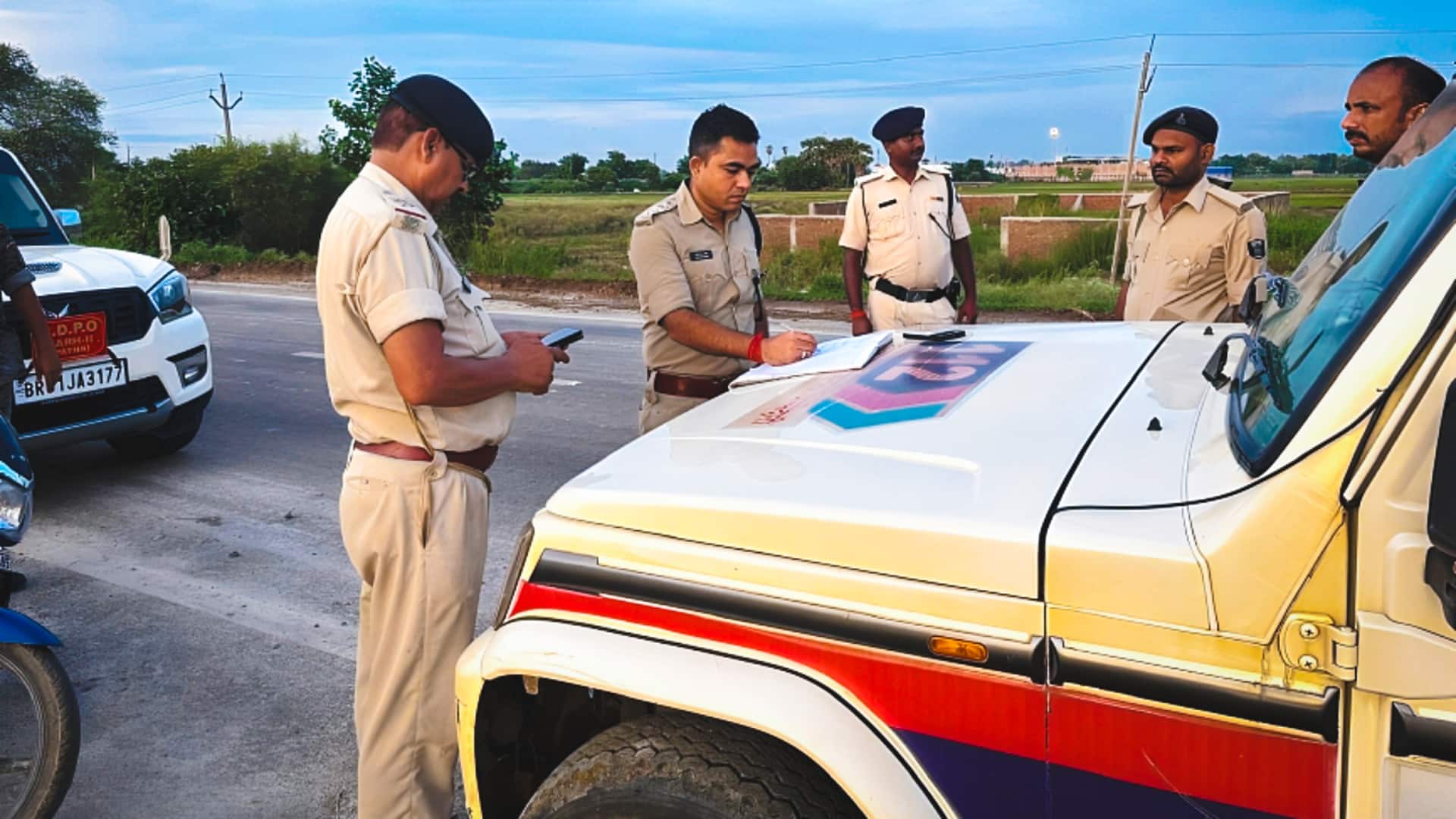 पटना: AIIMS में कार्यरत नर्स के घर में 2 बच्चे जले मिले, जिंदा जलाने का शक पटना: AIIMS में कार्यरत नर्स के घर में 2 बच्चे जले मिले, जिंदा जलाने का शक