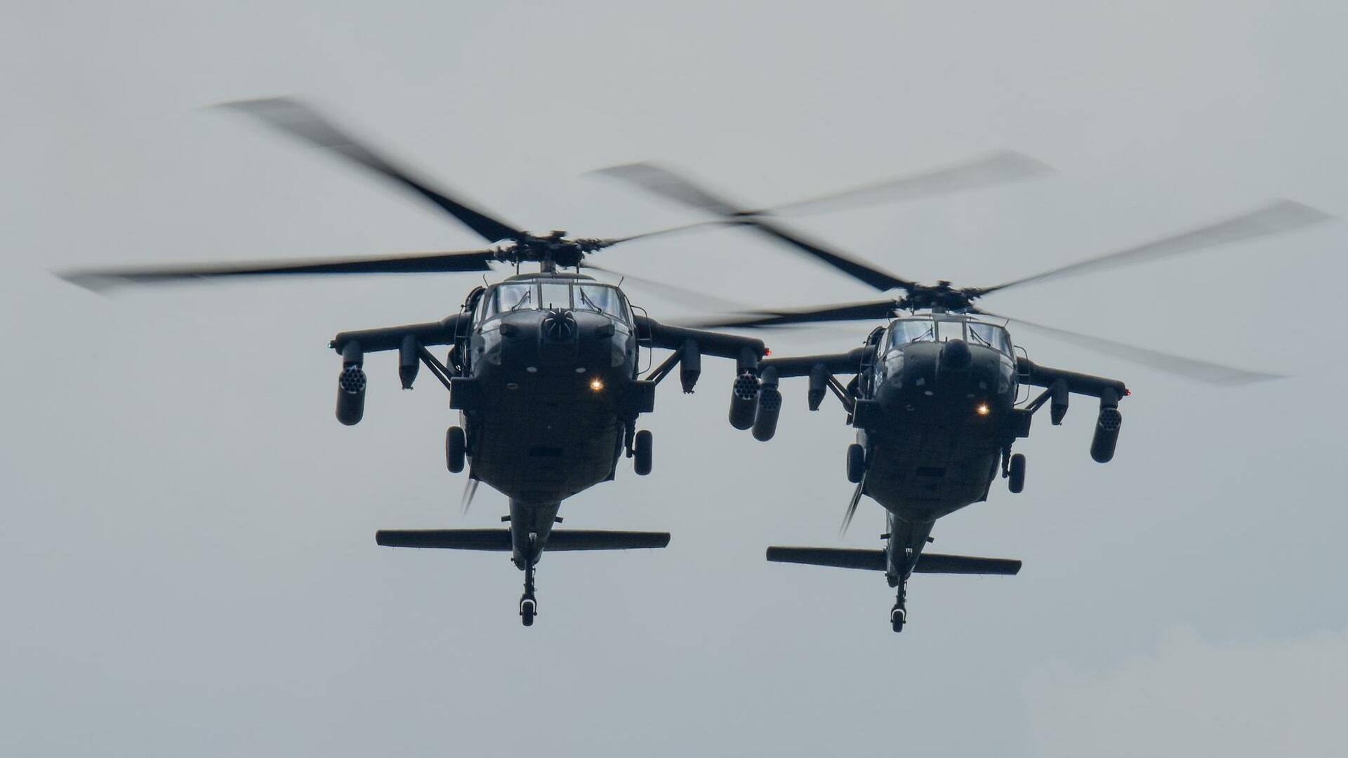 अमेरिका: प्रशिक्षण के दौरान सेना के 2 ब्लैकहॉक हेलिकॉप्टर दुर्घटनाग्रस्त, 9 मौतों की संभावना