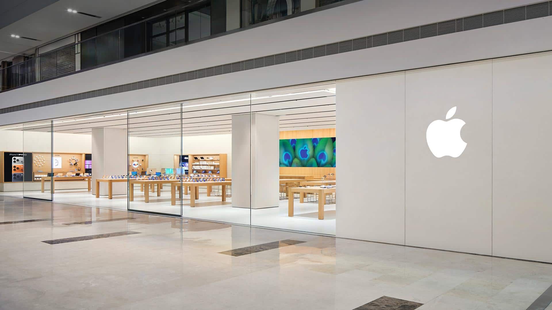 ऐपल ने नोएडा में खोला कंपनी का पांचवां भारतीय स्टोर, ग्राहकों को मिलेंगी ये सुविधाएं