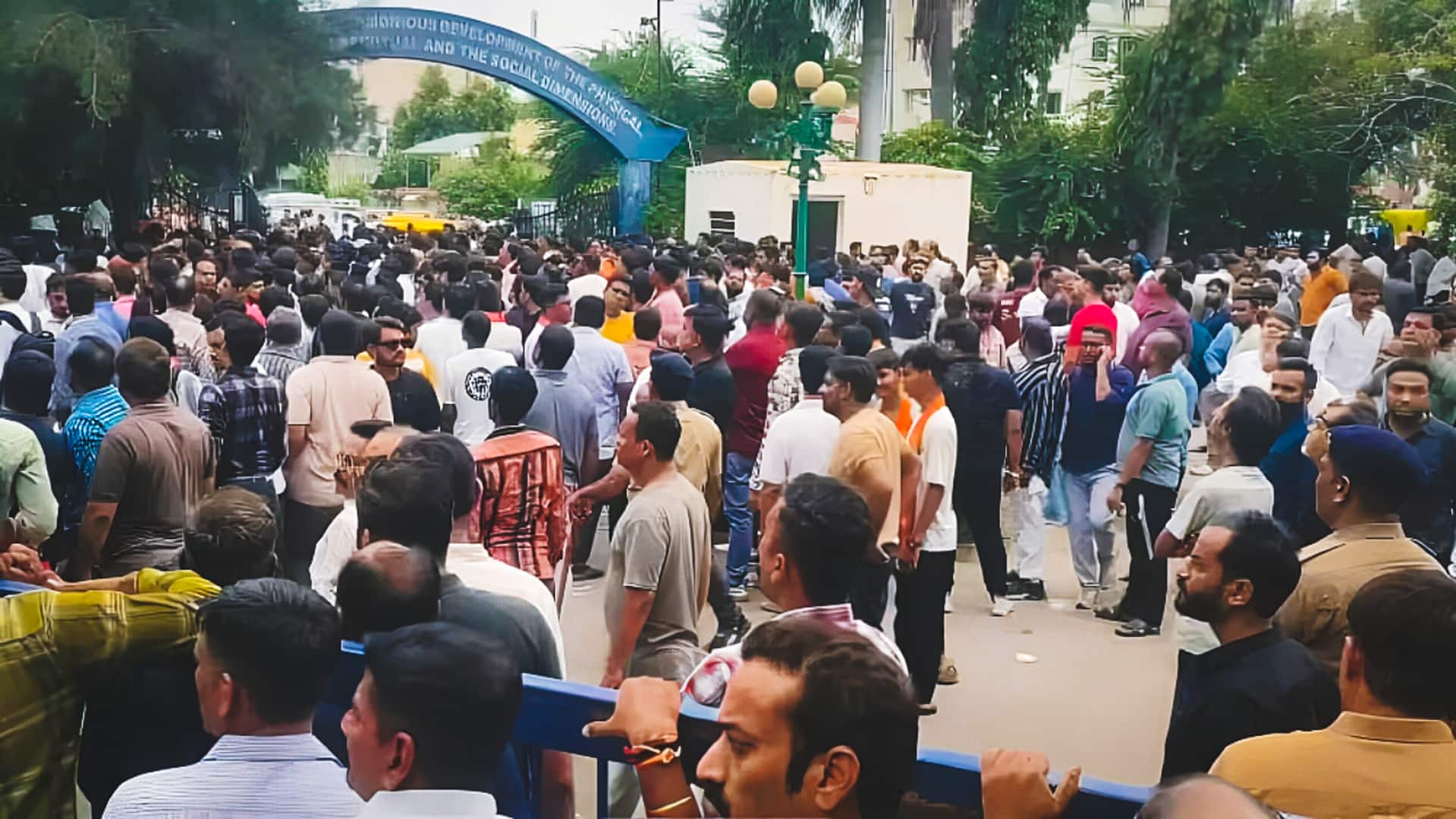 अहमदाबाद: छात्र को चाकू मारने वाले आरोपी की दोस्त से बातचीत आई सामने, कोई पछतावा नहीं