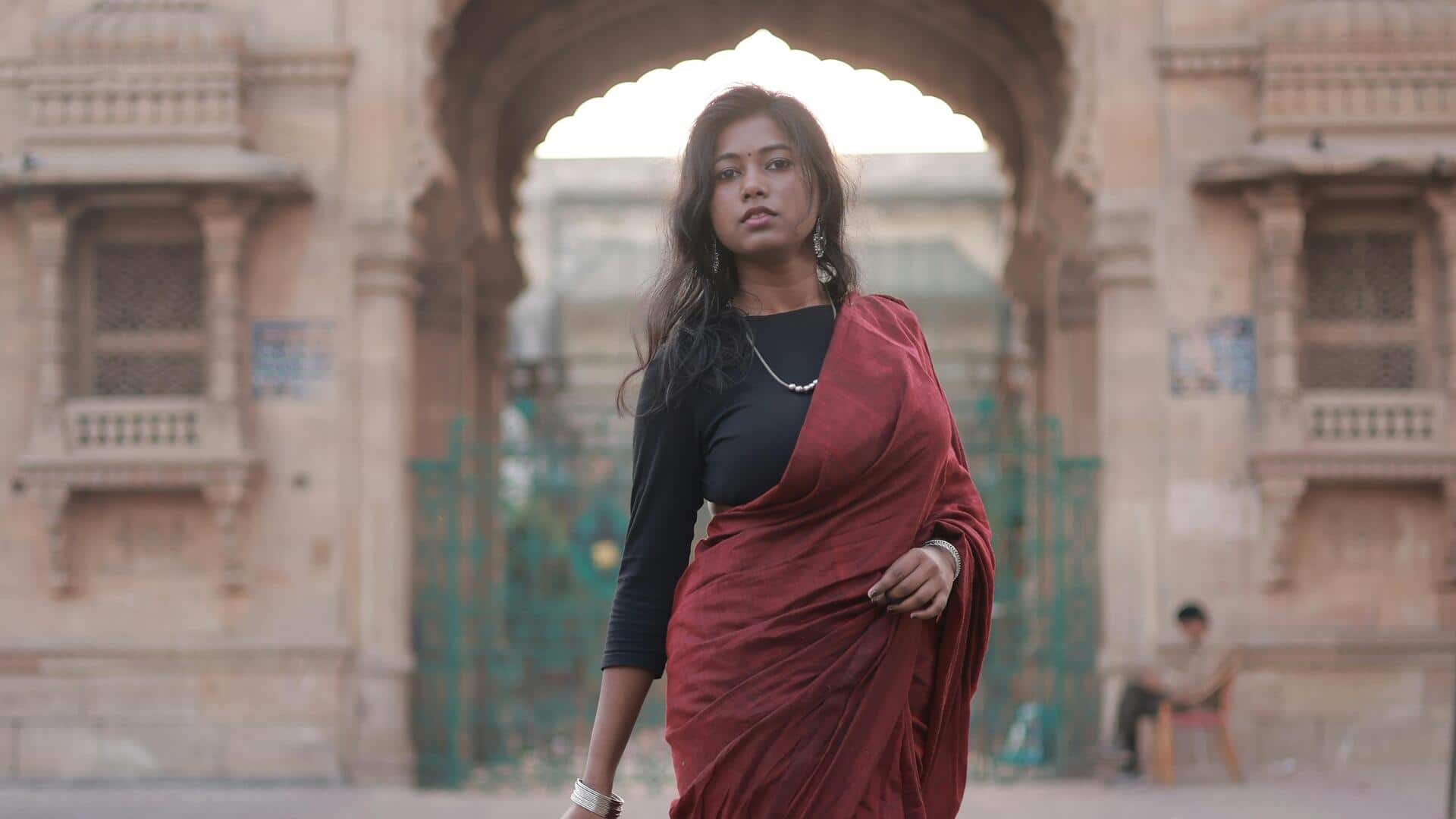 भारतीय महिलाओं के लिए आदर्श हैं लिनन के ये 5 कपड़े, पहनकर दिखेंगी स्टाइलिश 