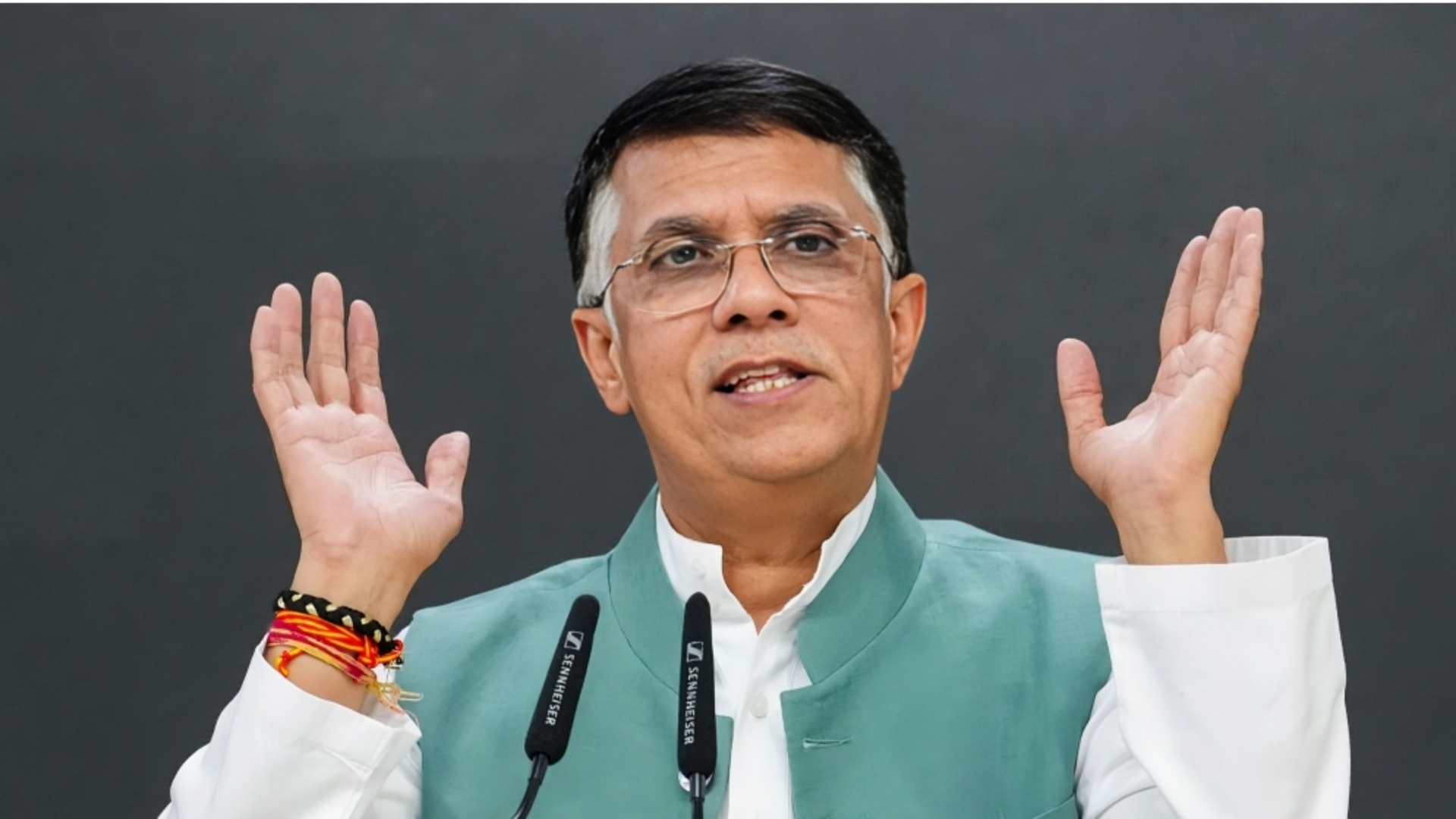 कांग्रेस का आरोप, भागलपुर की 1,050 एकड़ जमीन 1 रुपये में गौतम अडाणी को दी गई कांग्रेस का आरोप, भागलपुर की 1,050 एकड़ जमीन 1 रुपये में गौतम अडाणी को दी गई