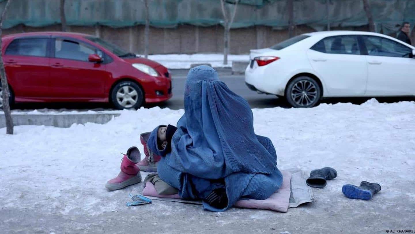 अफगानिस्तान: ठंड ने तोड़ा 15 साल का रिकॉर्ड, अब तक 124 की मौत