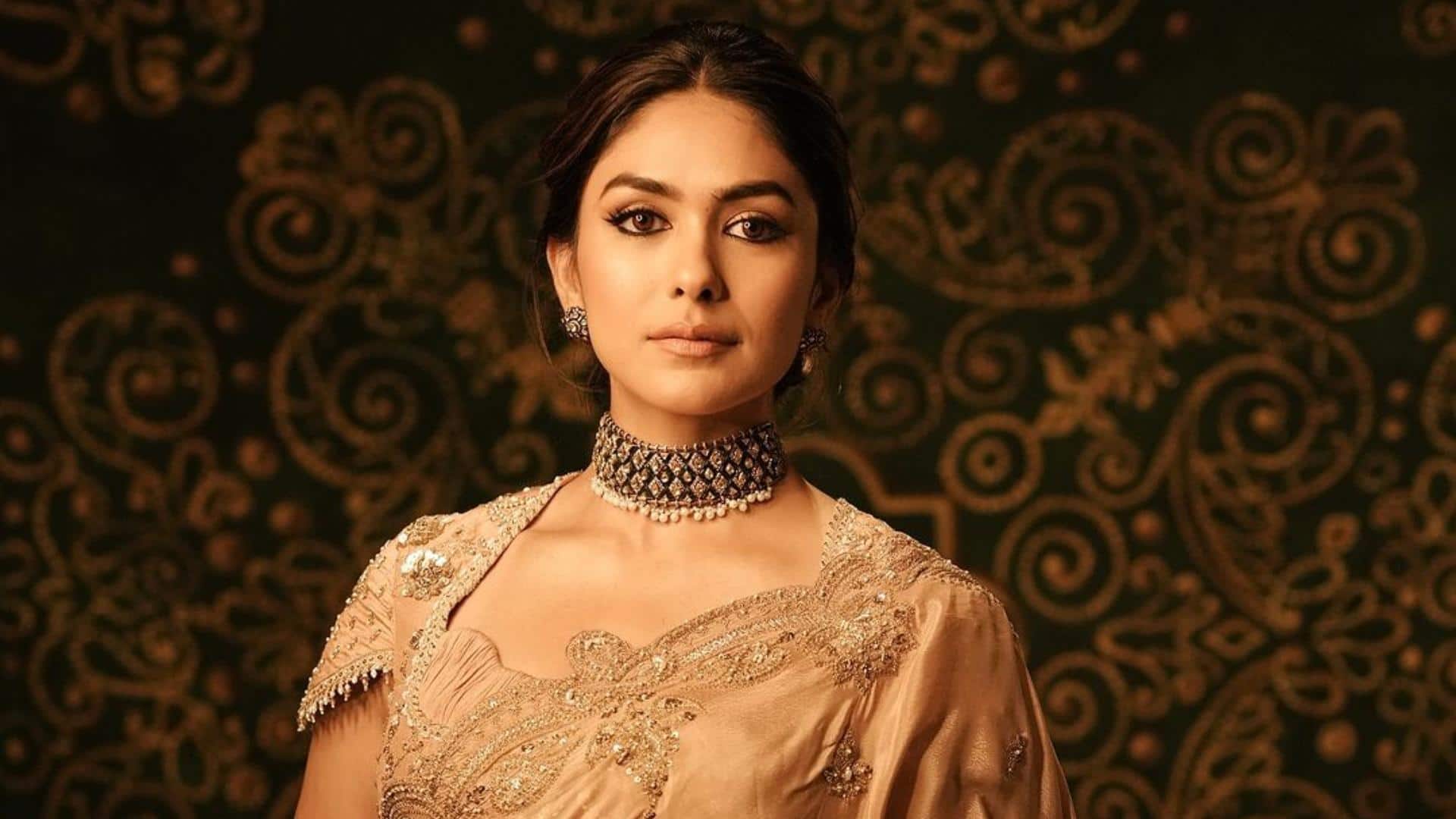 'सन ऑफ सरदार 2' ही नहीं, इन फिल्मों में भी नजर आएंगी मृणाल ठाकुर 'सन ऑफ सरदार 2' ही नहीं, इन फिल्मों में भी नजर आएंगी मृणाल ठाकुर