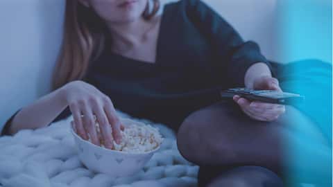 इन स्नैक्स के बिना अधूरा रहेगा मूवी नाइट का मजा, पहले ही बनाकर रखें 