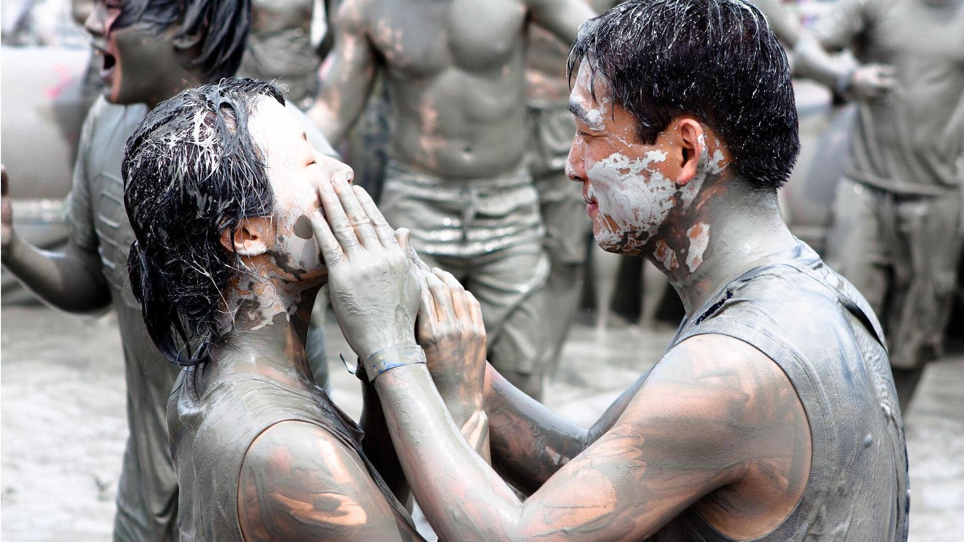 एशिया में निभाए जाने वाले 5 विचित्र रिवाज, जिनके बारे में सुनकर आप रह जाएंगे दंग