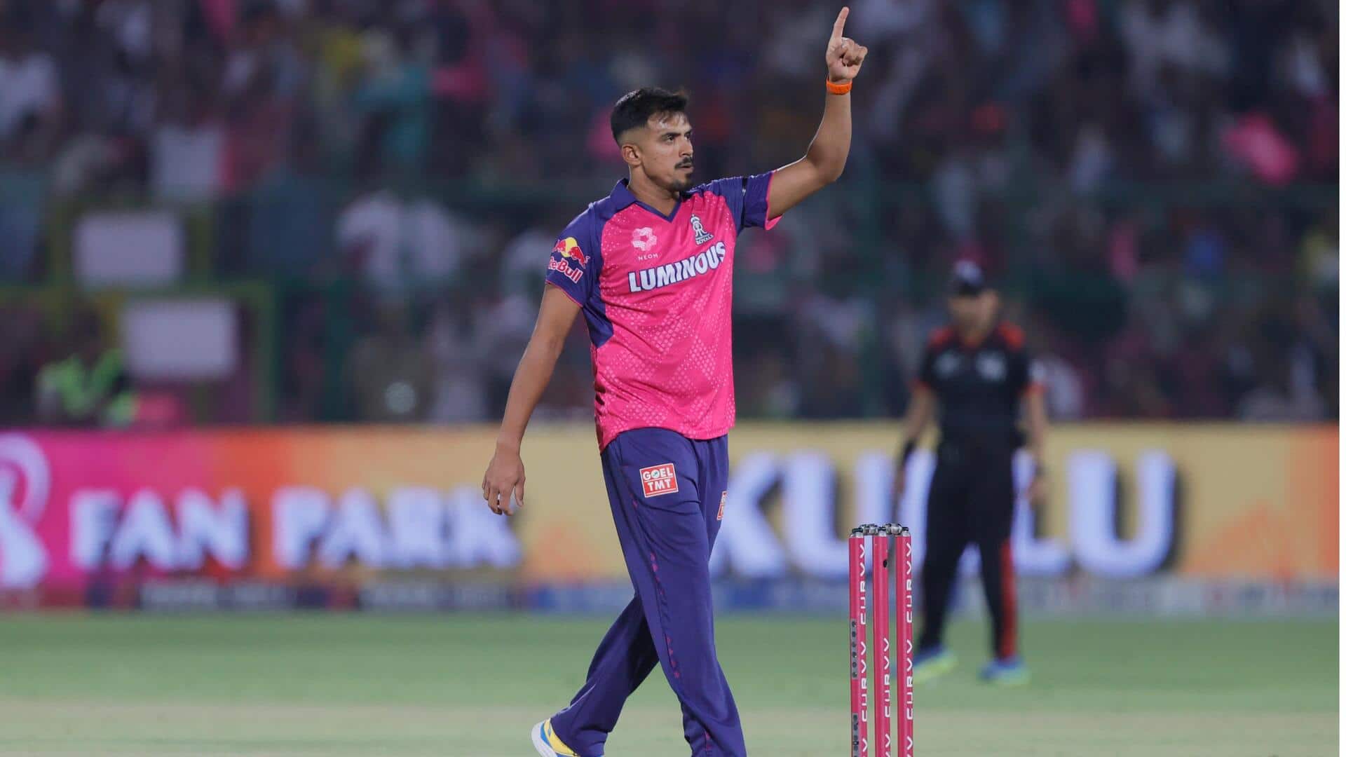 IPL 2026 नीलामी: महेश तीक्षना को नहीं मिला कोई खरीदार, जानिए कैसे हैं उनके आंकड़े