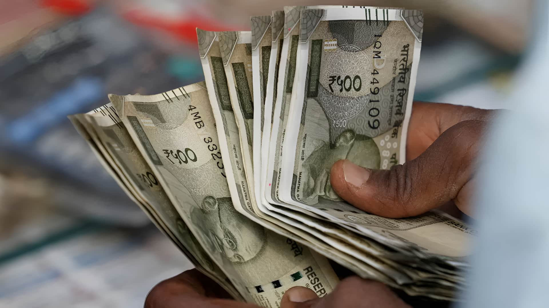 महंगे लोन से छुटकारा पाने के लिए FD को तोड़ना सही या गलत?