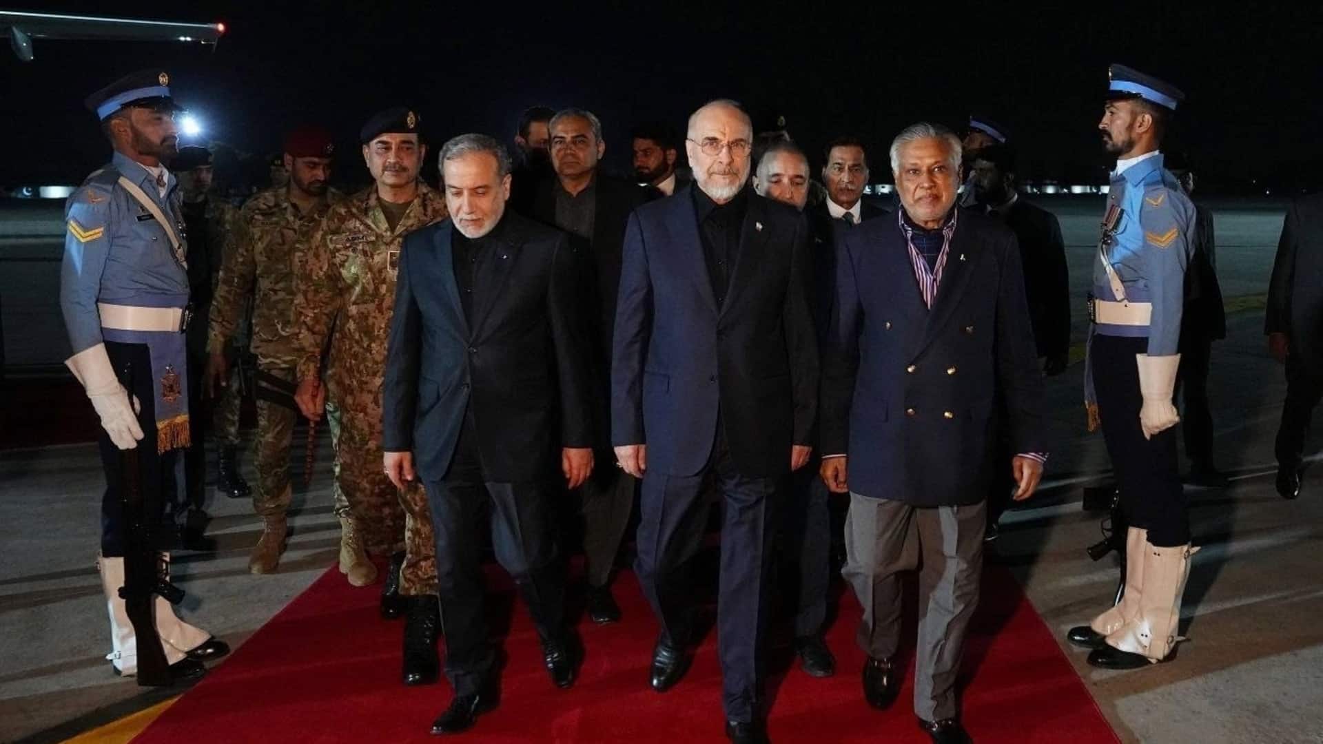 इस्लामाबाद में आज अमेरिका-ईरान के बीच बातचीत, दोनों देशों के प्रतिनिधिमंडल पाकिस्तान पहुंचे; जानें ताजा घटनाक्रम