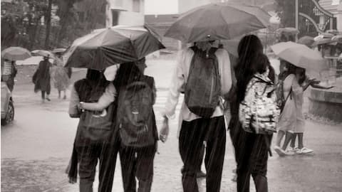मानसून में स्कूल जाने वाले बच्चों की सुरक्षा के लिए उठाएं ये अहम कदम