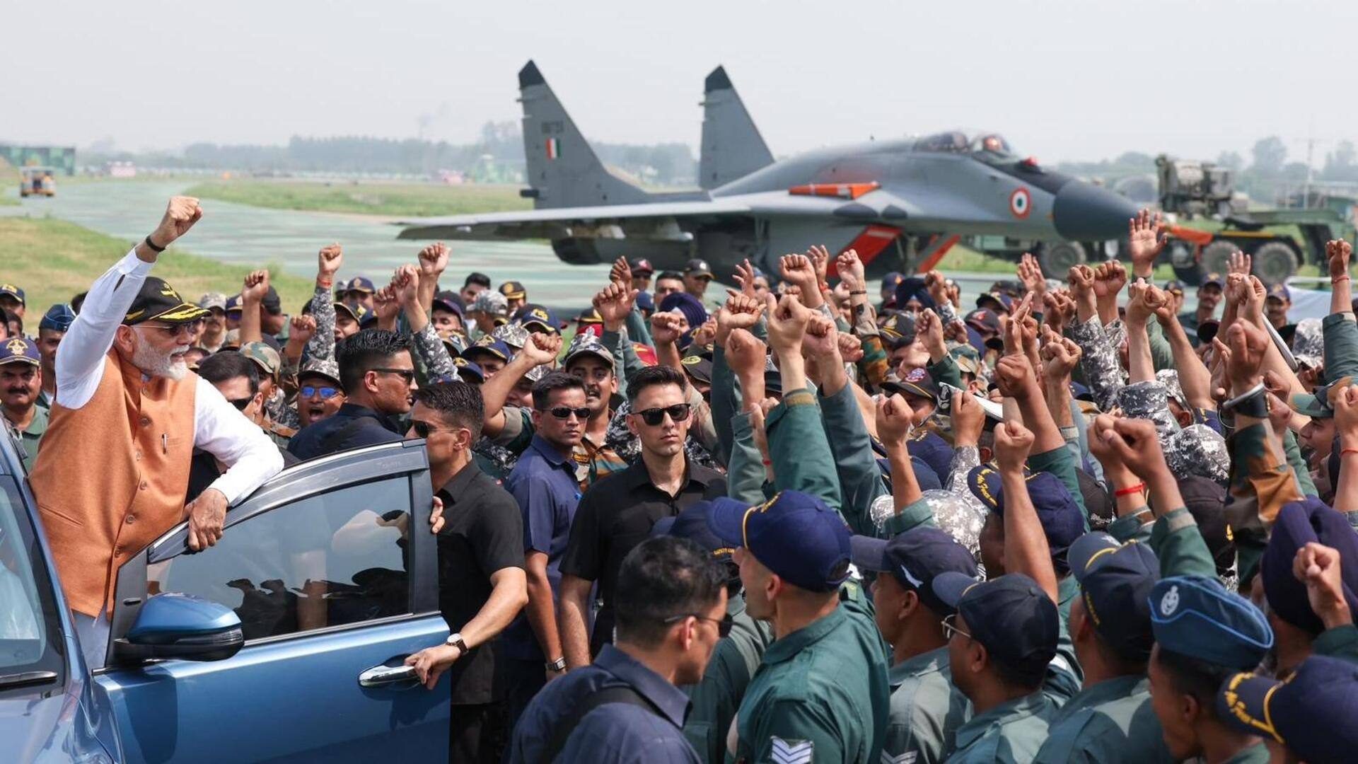 प्रधानमंत्री मोदी आदमपुर एयरबेस ही क्यों गए और तस्वीरों से पाकिस्तान को क्या संदेश दिया? प्रधानमंत्री मोदी आदमपुर एयरबेस ही क्यों गए और तस्वीरों से पाकिस्तान को क्या संदेश दिया?
