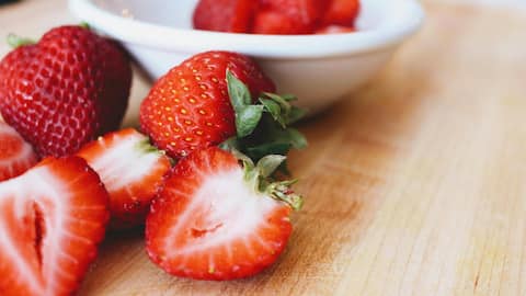 स्ट्रॉबेरी खाना किडनी रोगियों के लिए होता है लाभदायक, मिलते हैं कई फायदे