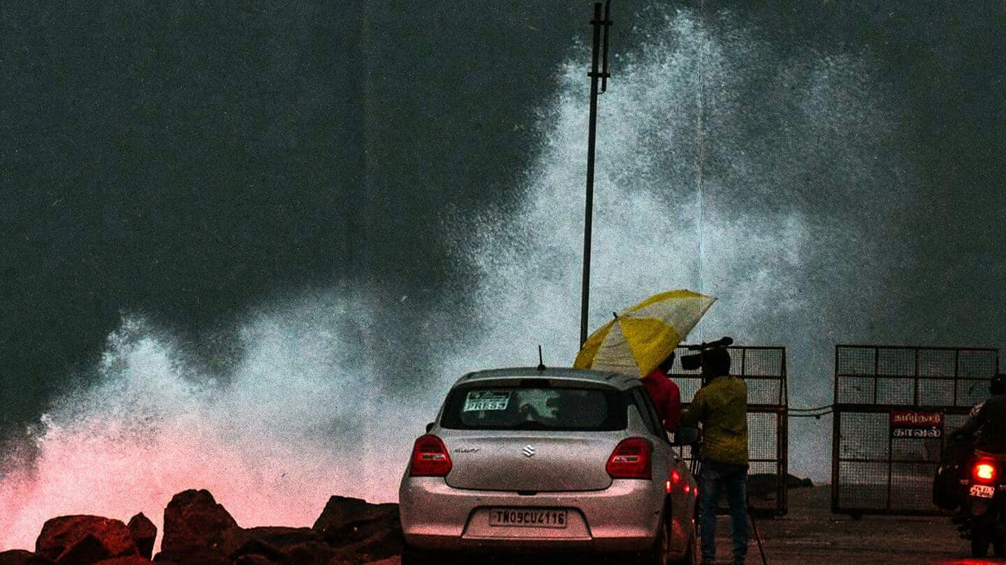 चक्रवात 'मैंडूस' आज रात तमिलाडु के तट से टकराएगा, कई इलाकों में भारी बारिश की संभावना