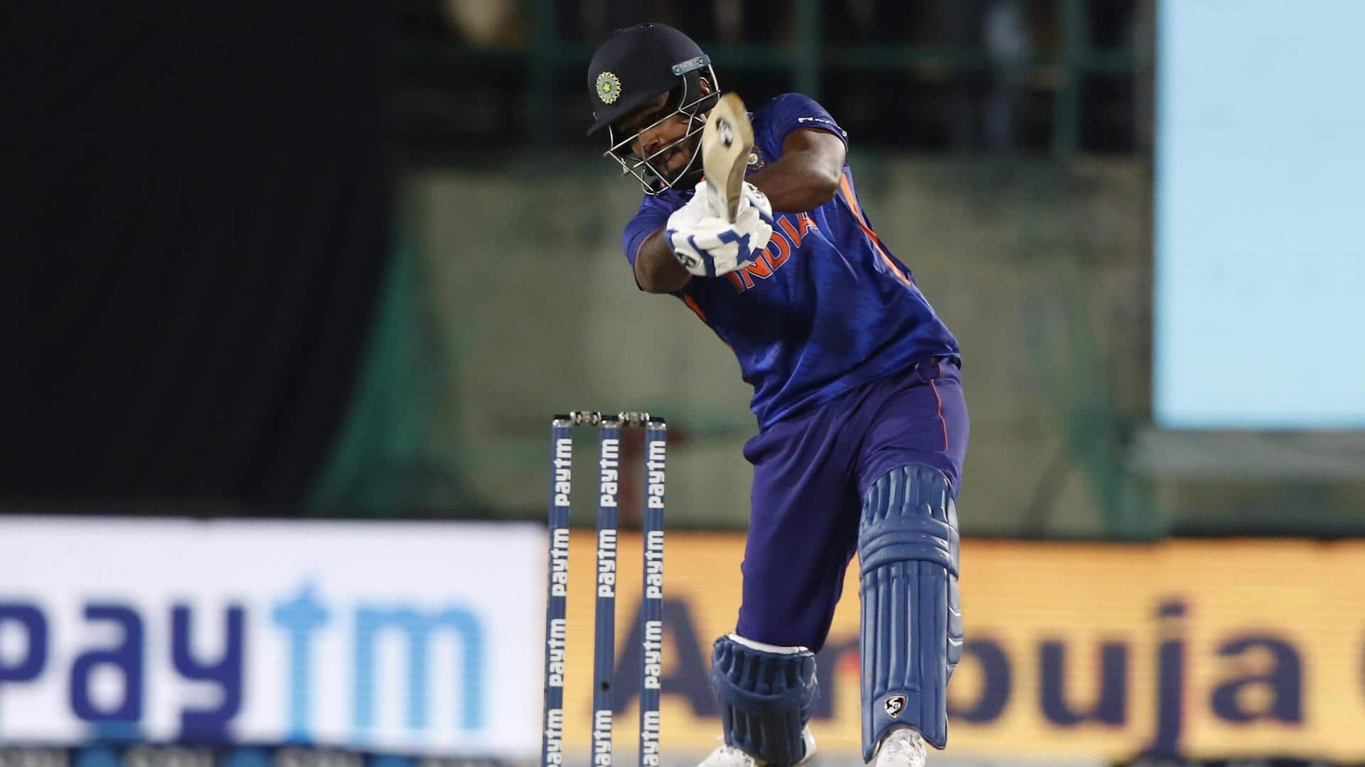 वेस्टइंडीज बनाम भारत, तीसरा वनडे: संजू सैमसन ने 39 गेंदों में जड़ा अर्धशतक, जानिए उनके आंकड़े