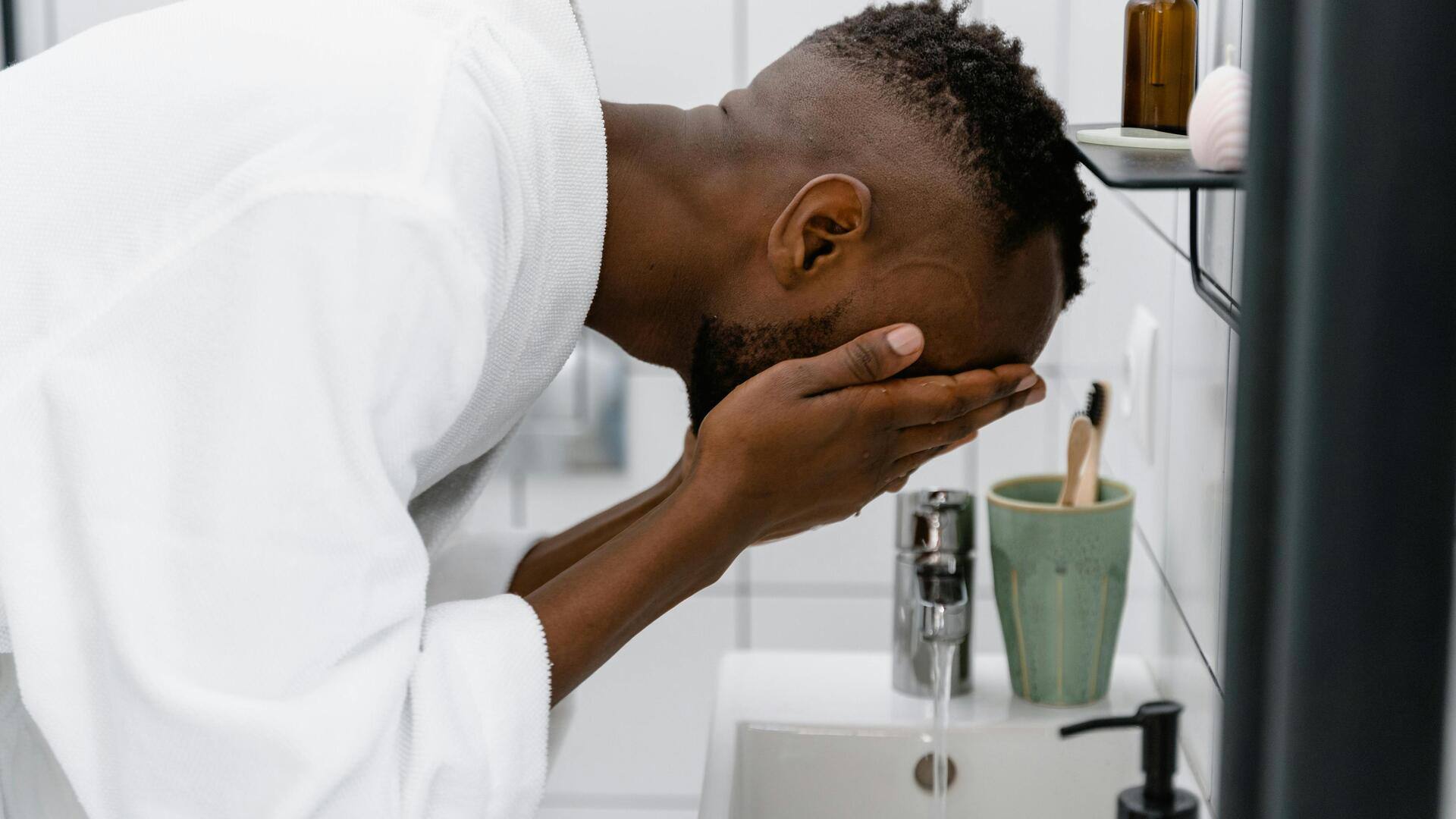 गर्मियों के दौरान मुंहासों से बचने के लिए अपनाएं ये 5 तरीके, होगा फायदा