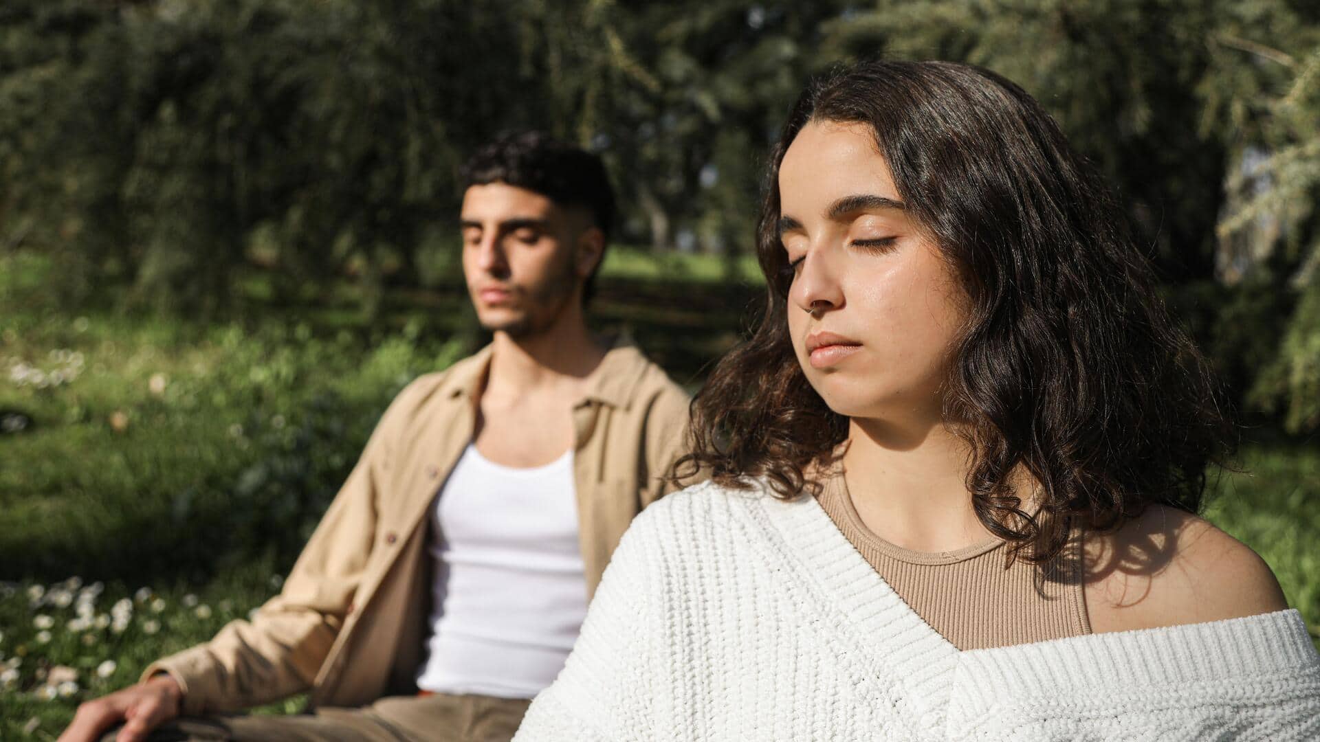 एक मिनट में माइंडफुलनेस करने के लिए अपनाएं ये तरीके, महसूस करेंगे शांति और खुशी
