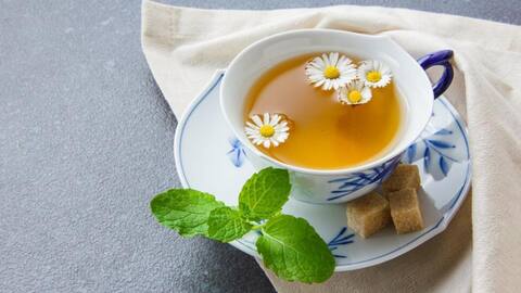 सर्दी-जुकाम से राहत पाने के लिए करें इन हर्बल चाय का सेवन, जल्द दिखेगा असर