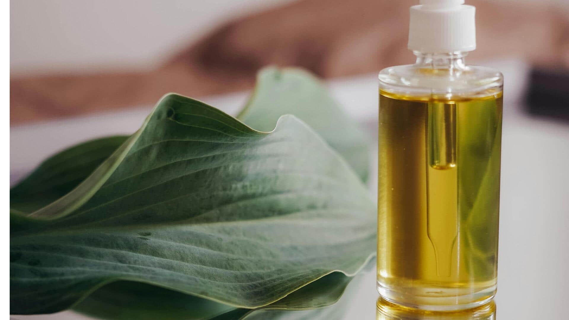 बदलते मौसम के कारण हो रहे हैं मुंहासे? इन 5 स्किन केयर हैक्स को अपनाएं