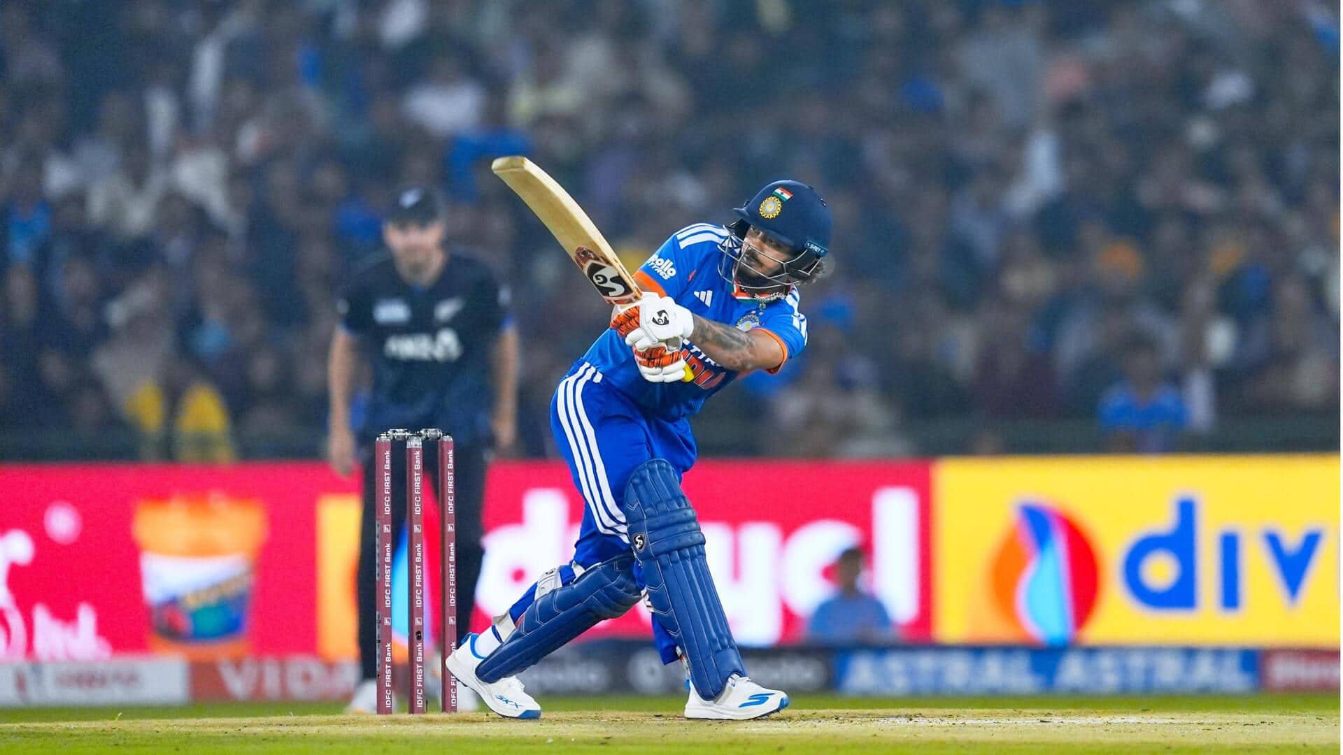 टी-20 अंतरराष्ट्रीय में इन गैर सलामी बल्लेबाजों ने पावरप्ले में बनाए हैं 50+ रन