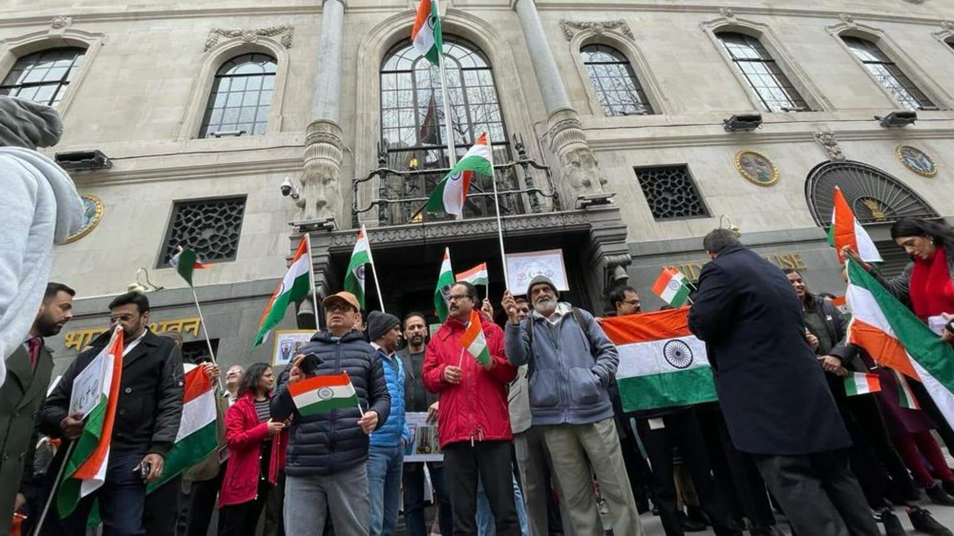 लंदन: भारतीय उच्चायोग दफ्तर के बाहर 'जय हो' गाने पर भारतीयों संग थिरके ब्रिटिश पुलिसकर्मी