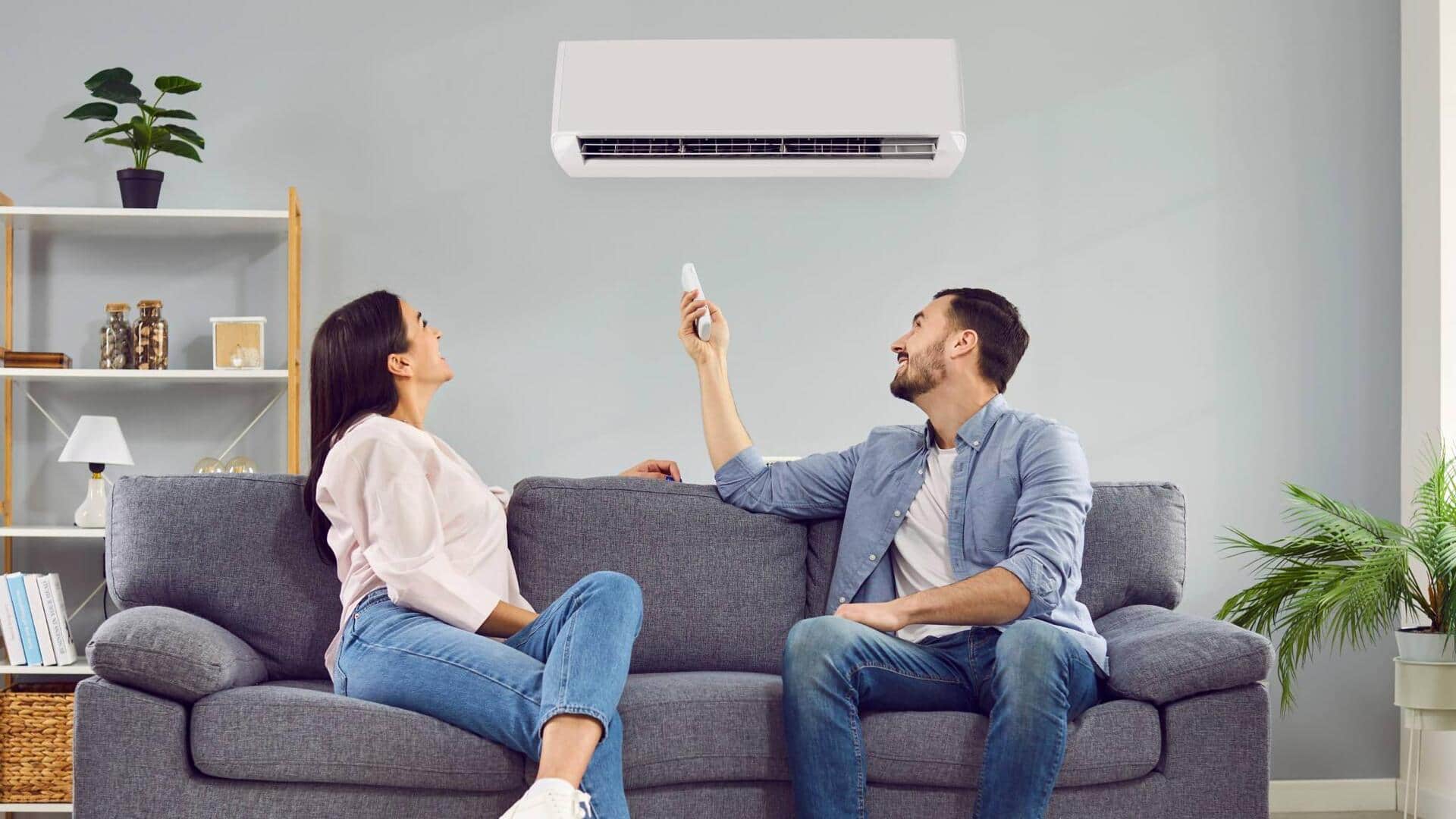 घरों में दिन में और रात में सोते समय AC का तापमान कितना रखना चाहिए?