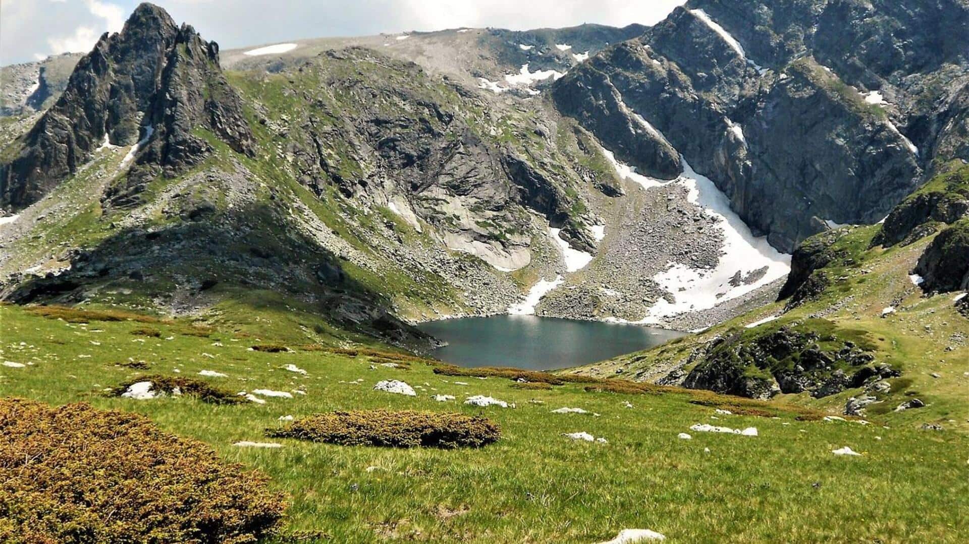 बुल्गारिया में स्थित रिला पर्वत की यात्रा पर आजमाएं ये 5 ट्रेक, मिलेंगे अनोखे नजारे