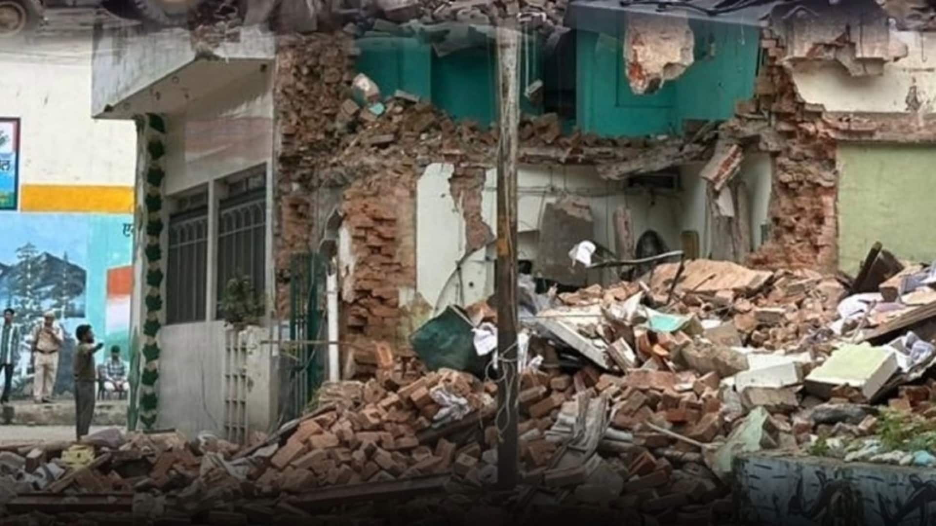 उत्तर प्रदेश: सहारनपुर में मस्जिद पर चला बुलडोजर, सांसद इकरा हसन को नजरबंद किया गया