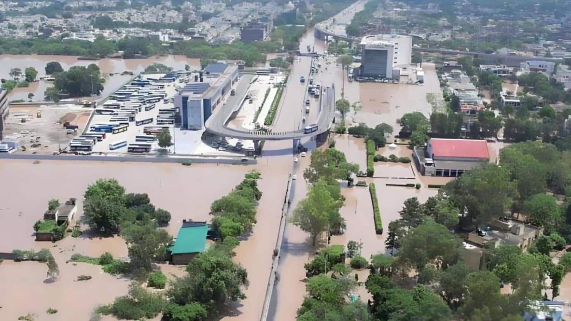 पंजाब और हरियाणा में बाढ़ से 500 से ज्यादा गांव डूबे, 55 लोगों की मौत