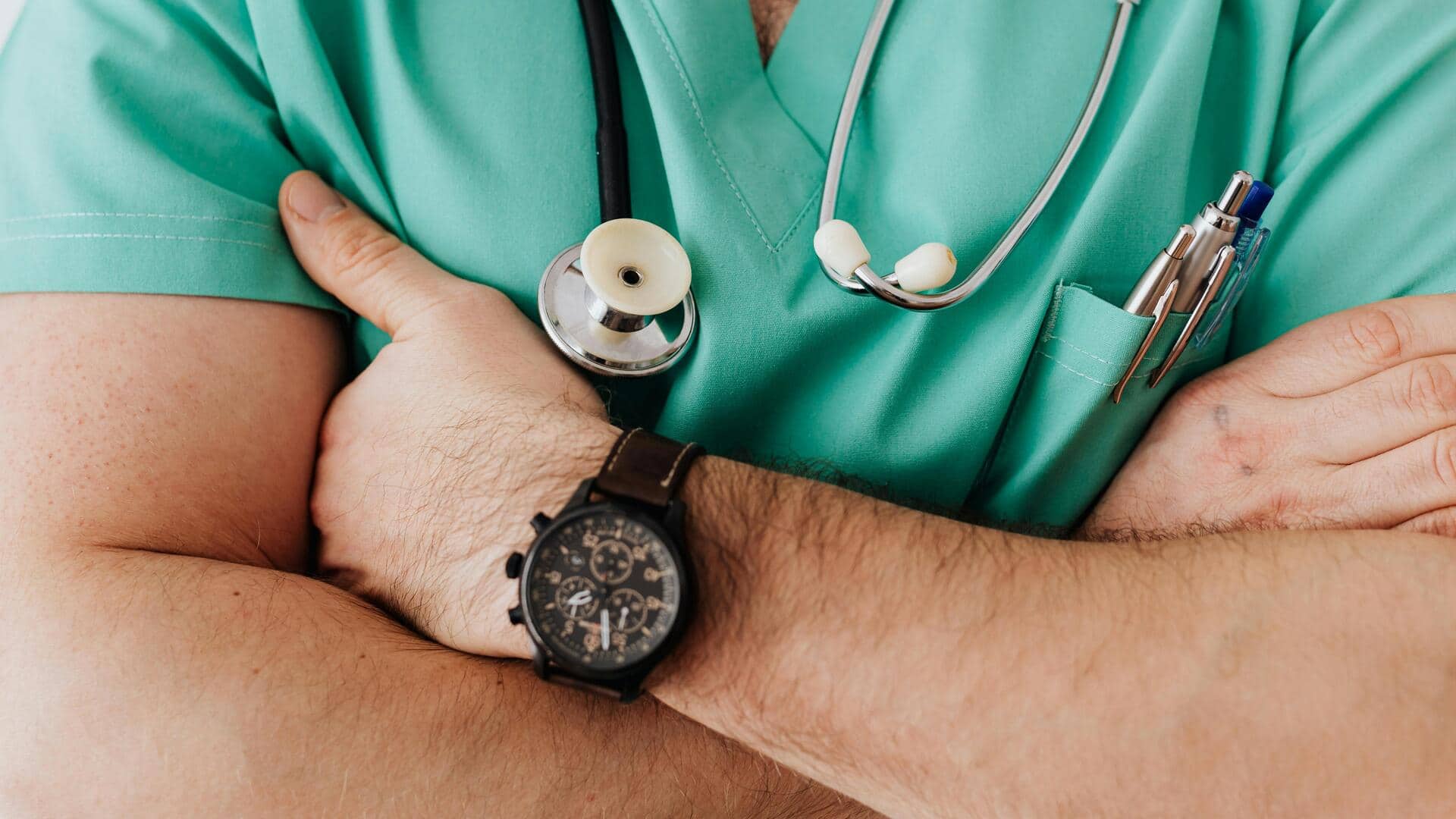 MBBS और विशेषज्ञ डॉक्टर की सीट बढ़ाने का काम शुरू, योजनाओं को केंद्रीय कैबिनेट से मंजूरी MBBS और विशेषज्ञ डॉक्टर की सीट बढ़ाने का काम शुरू, योजनाओं को केंद्रीय कैबिनेट से मंजूरी